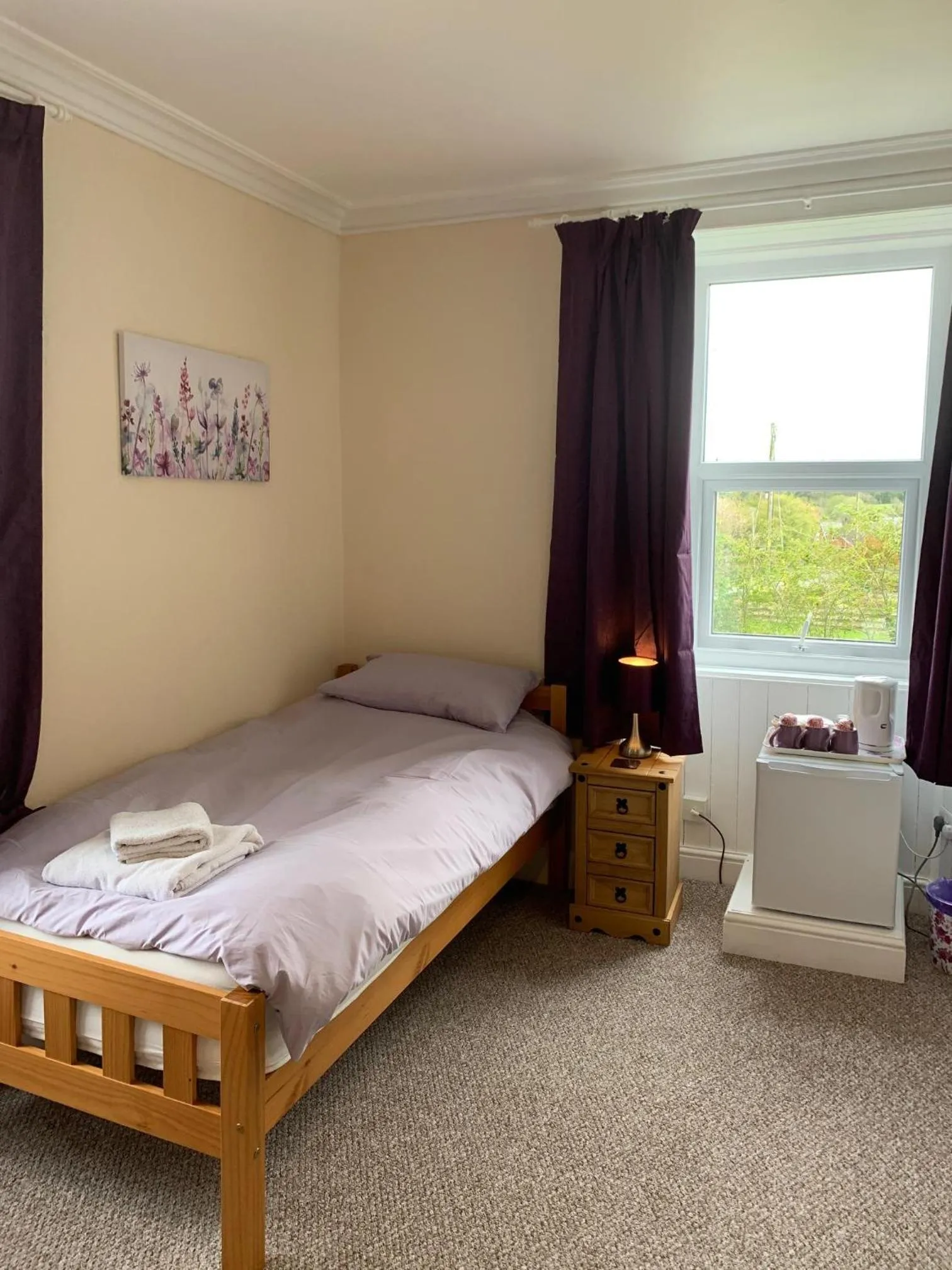 Bedroom, Bed in The Village Inn