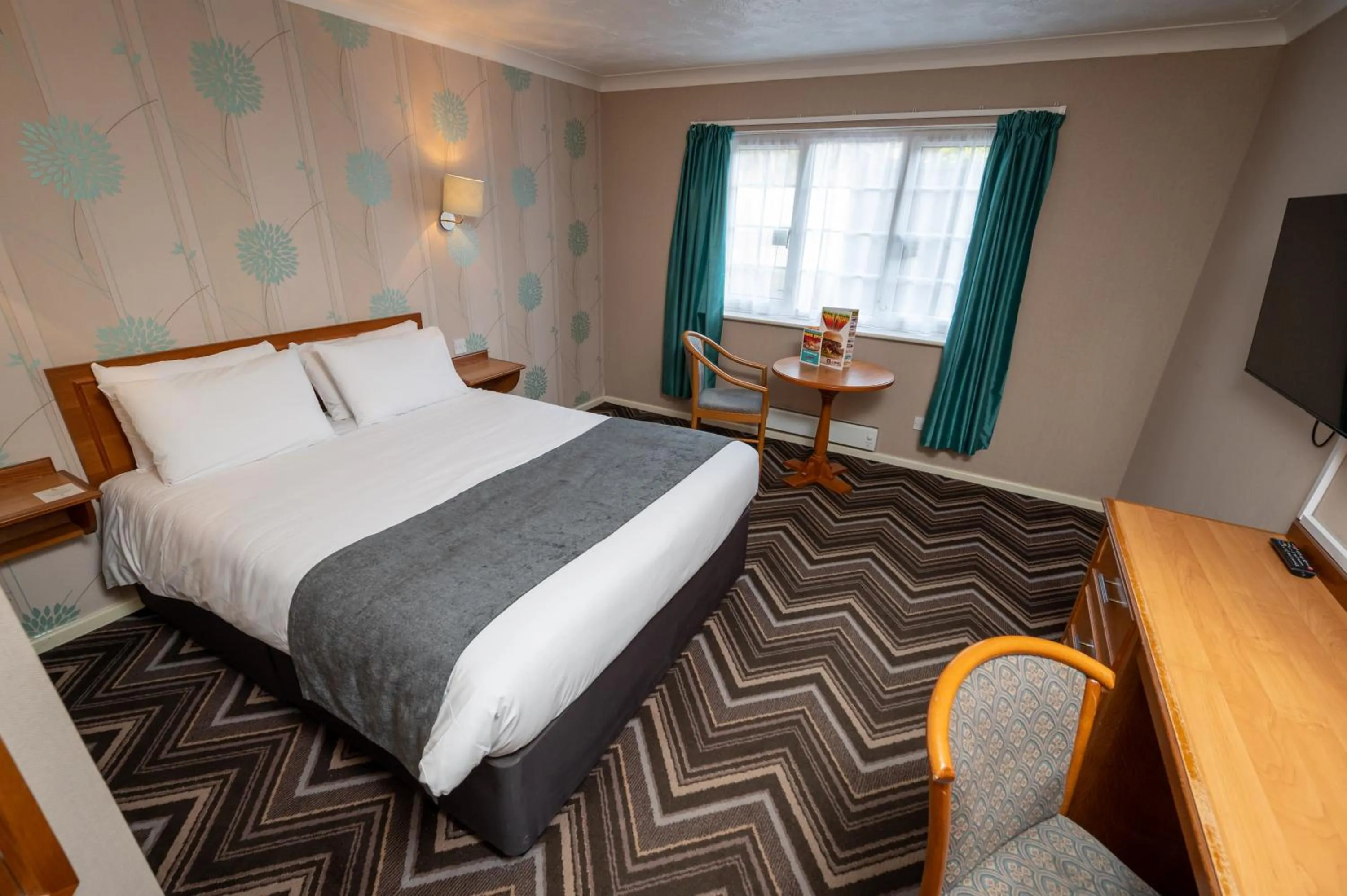 Bedroom, Bed in Bridge Inn By Greene King Inns