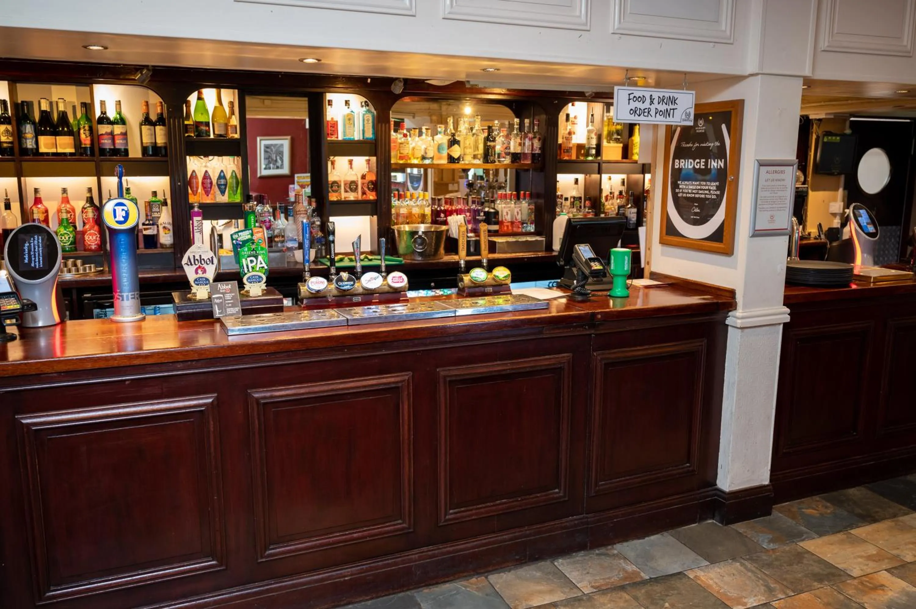 Lounge or bar in Bridge Inn By Greene King Inns