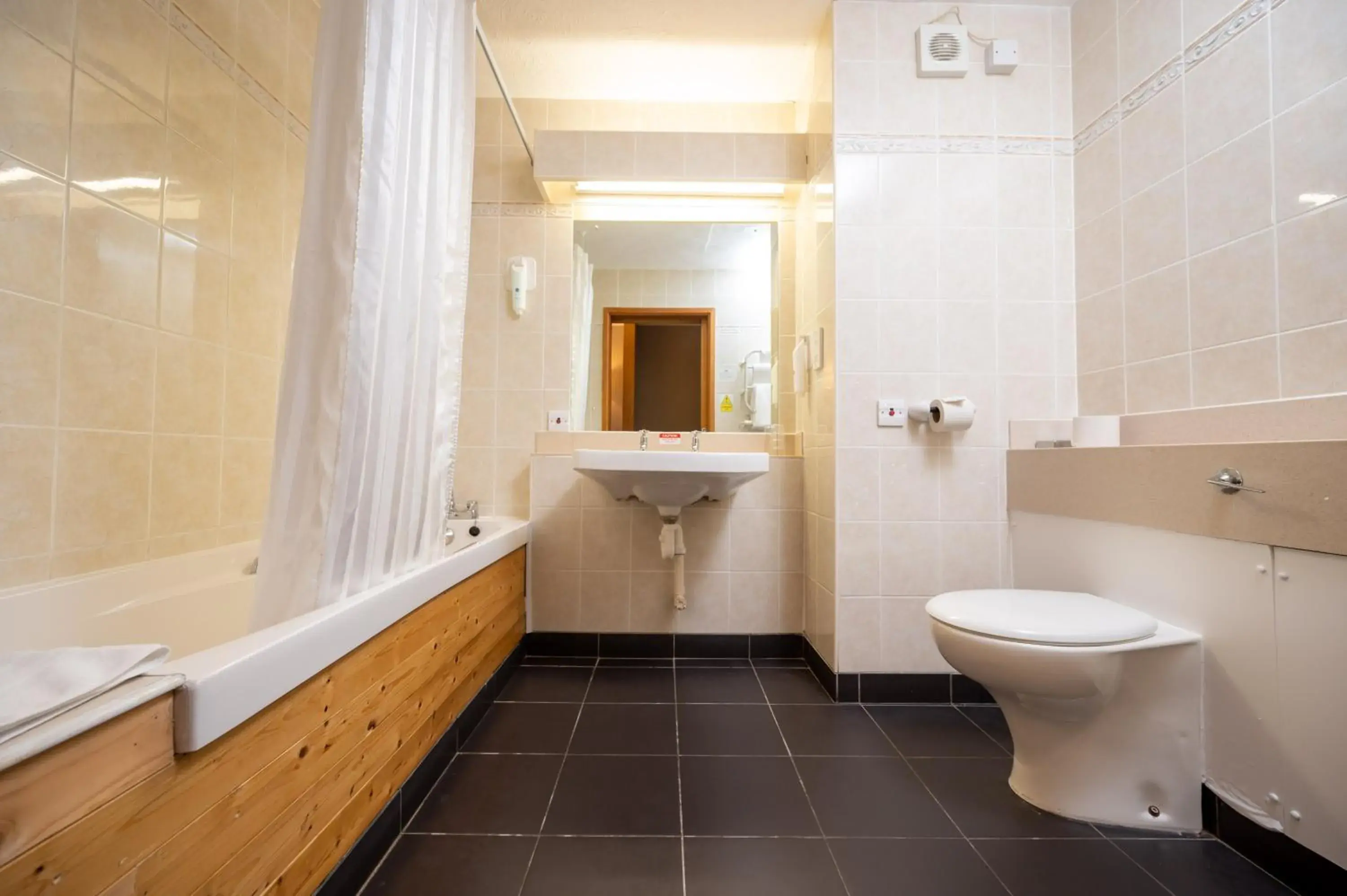 Double Room in Bridge Inn By Greene King Inns Double Room in Bridge Inn By Greene King Inns