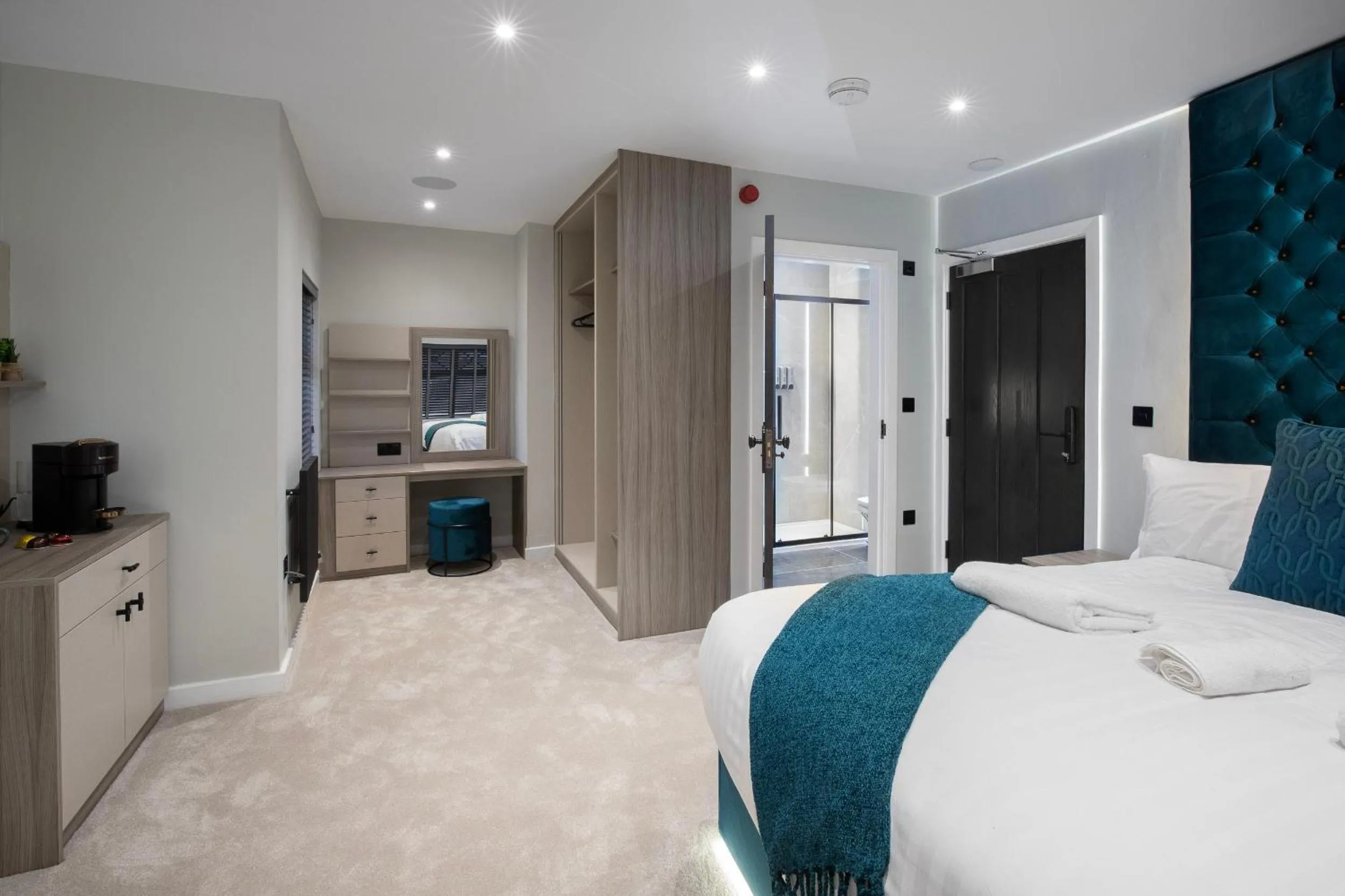 Bedroom, Bed in The Charleston
