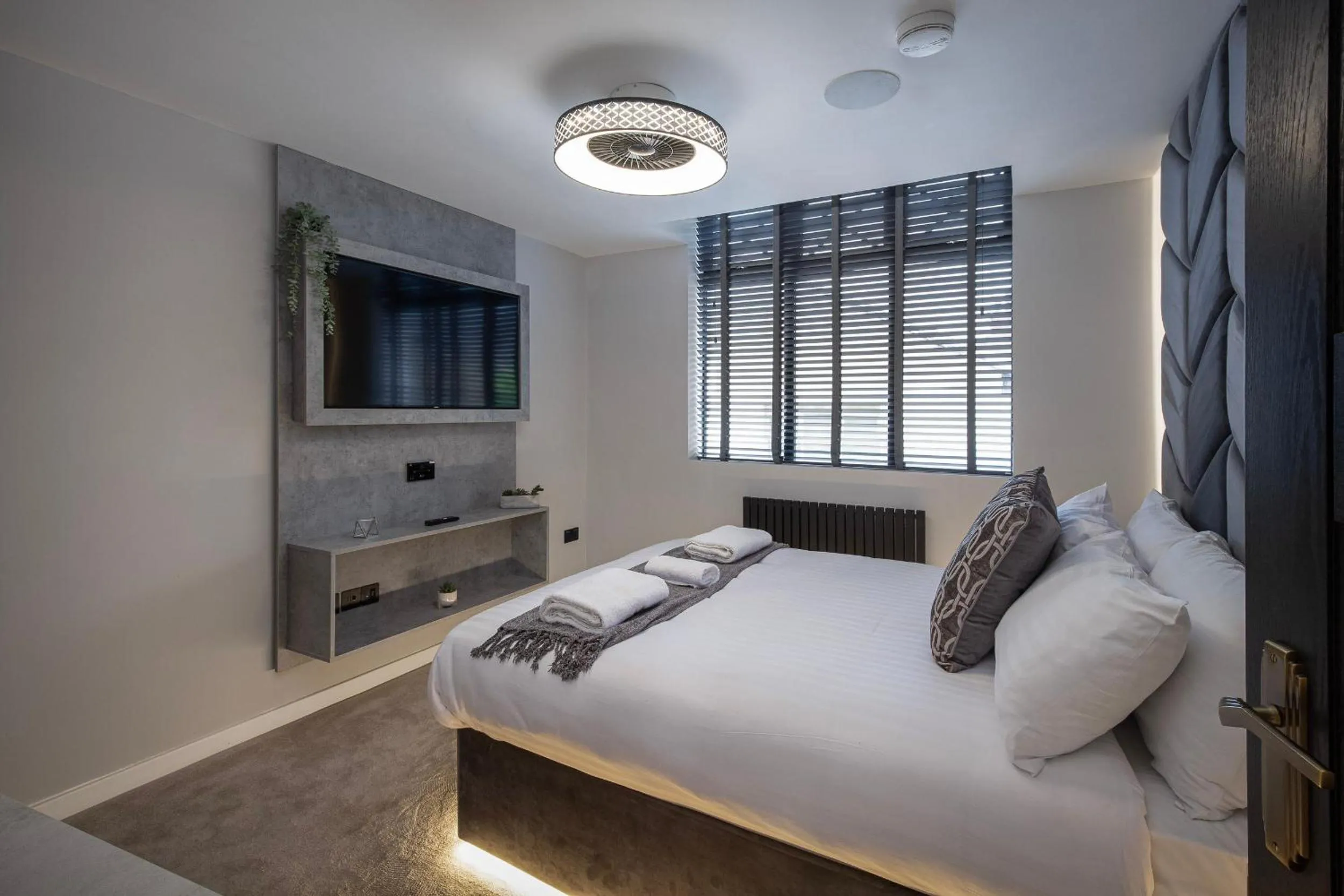 Bed in The Charleston