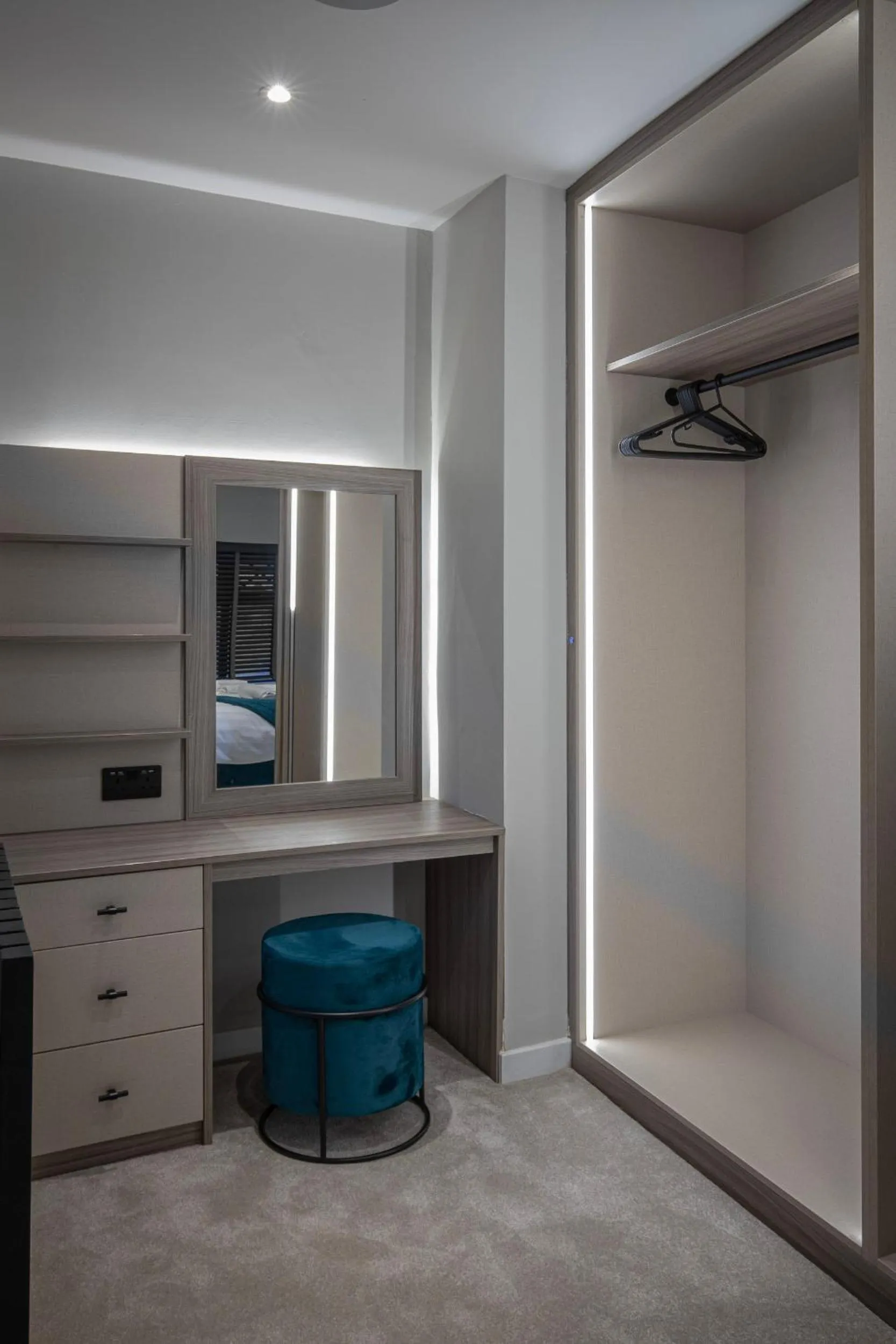 wardrobe in The Charleston