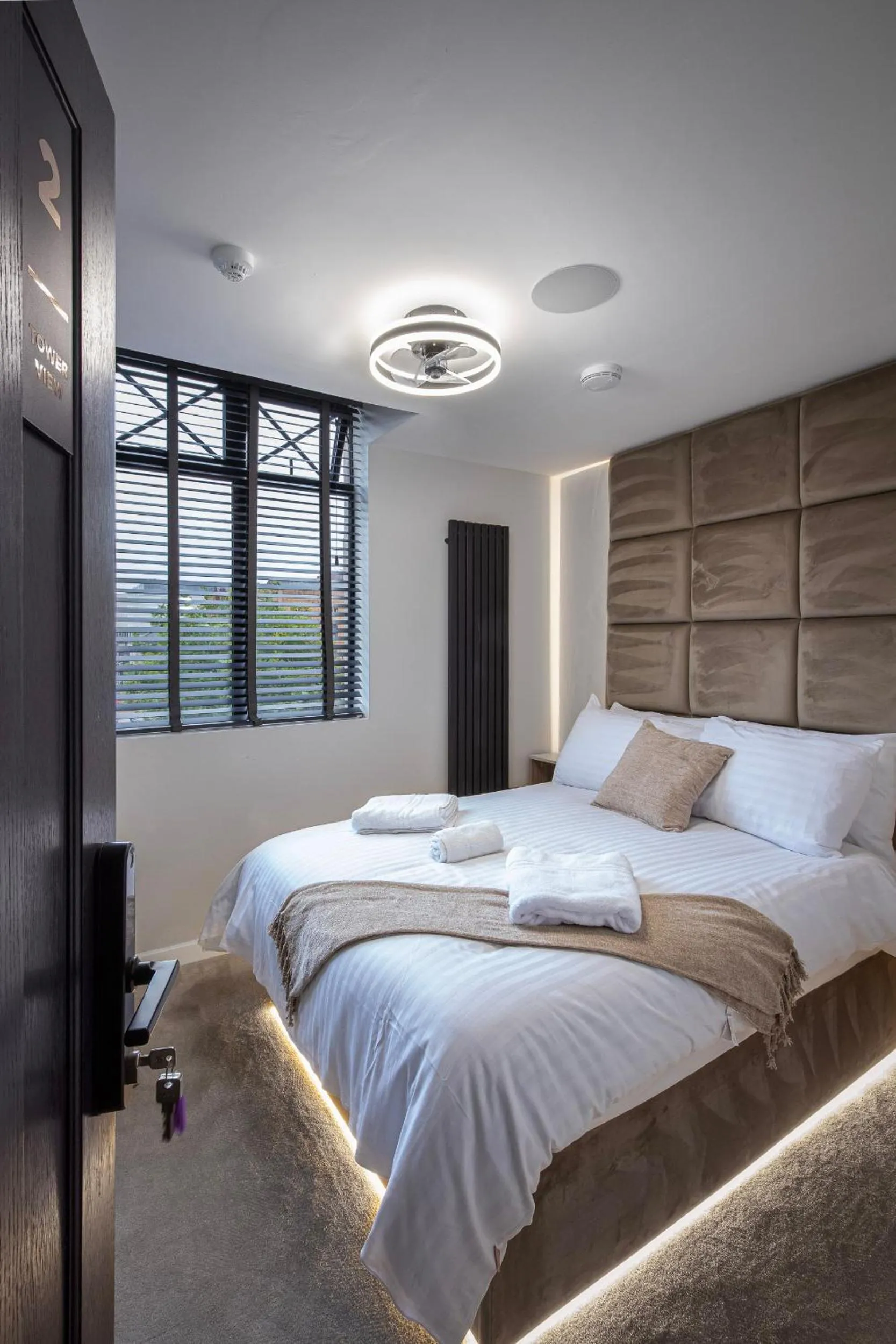 Bed in The Charleston