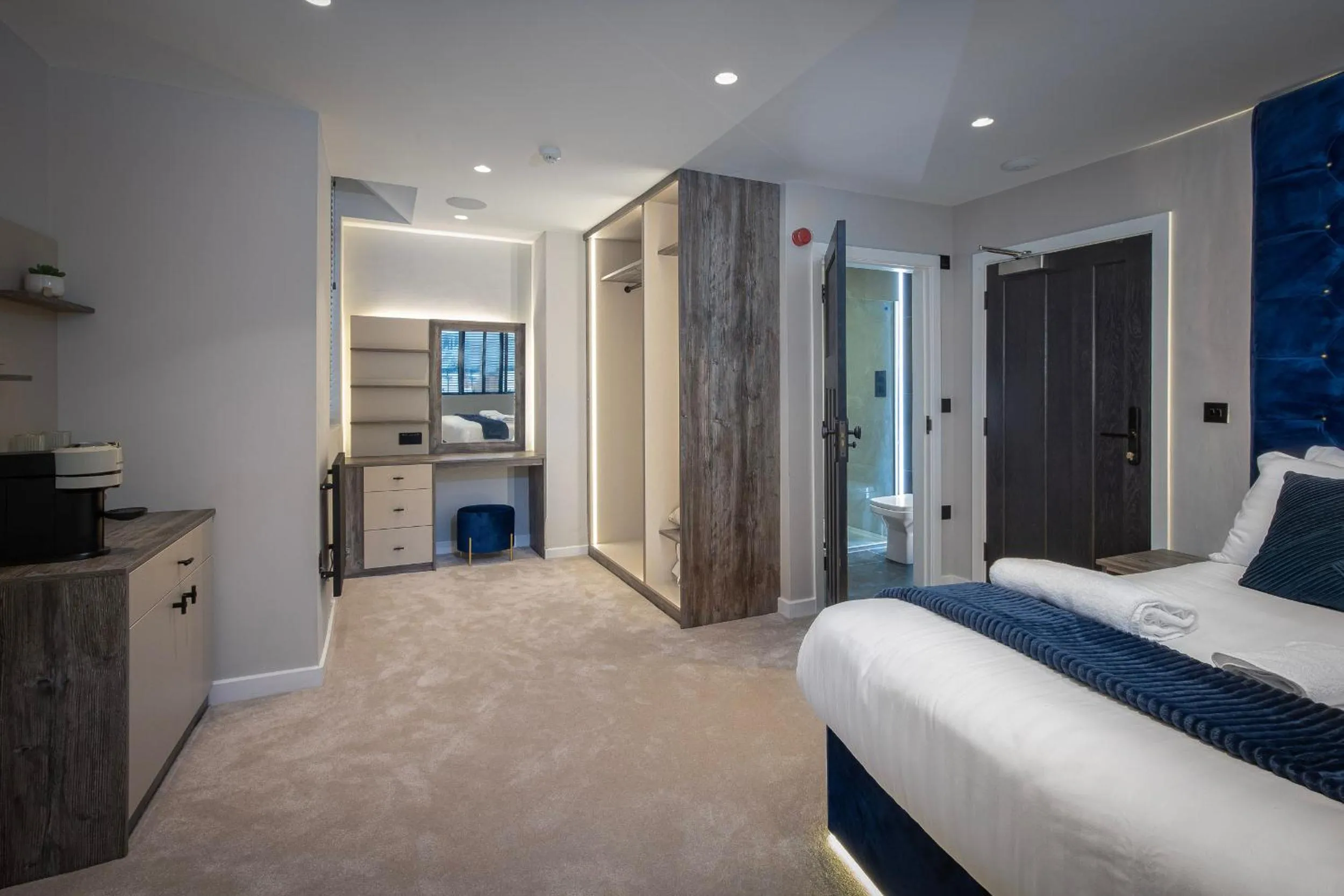 Bed in The Charleston
