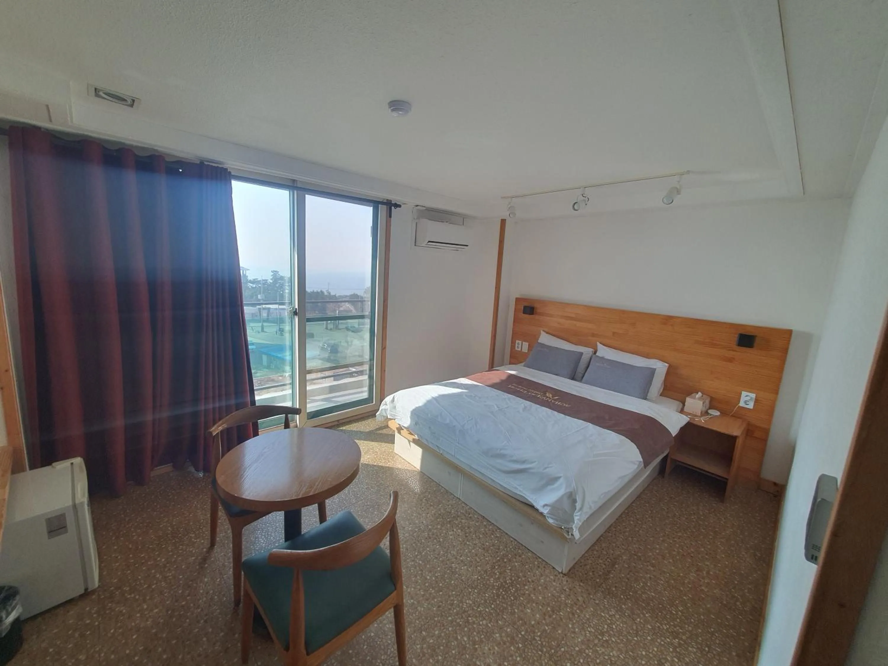 Bed in Hotel Oceanview