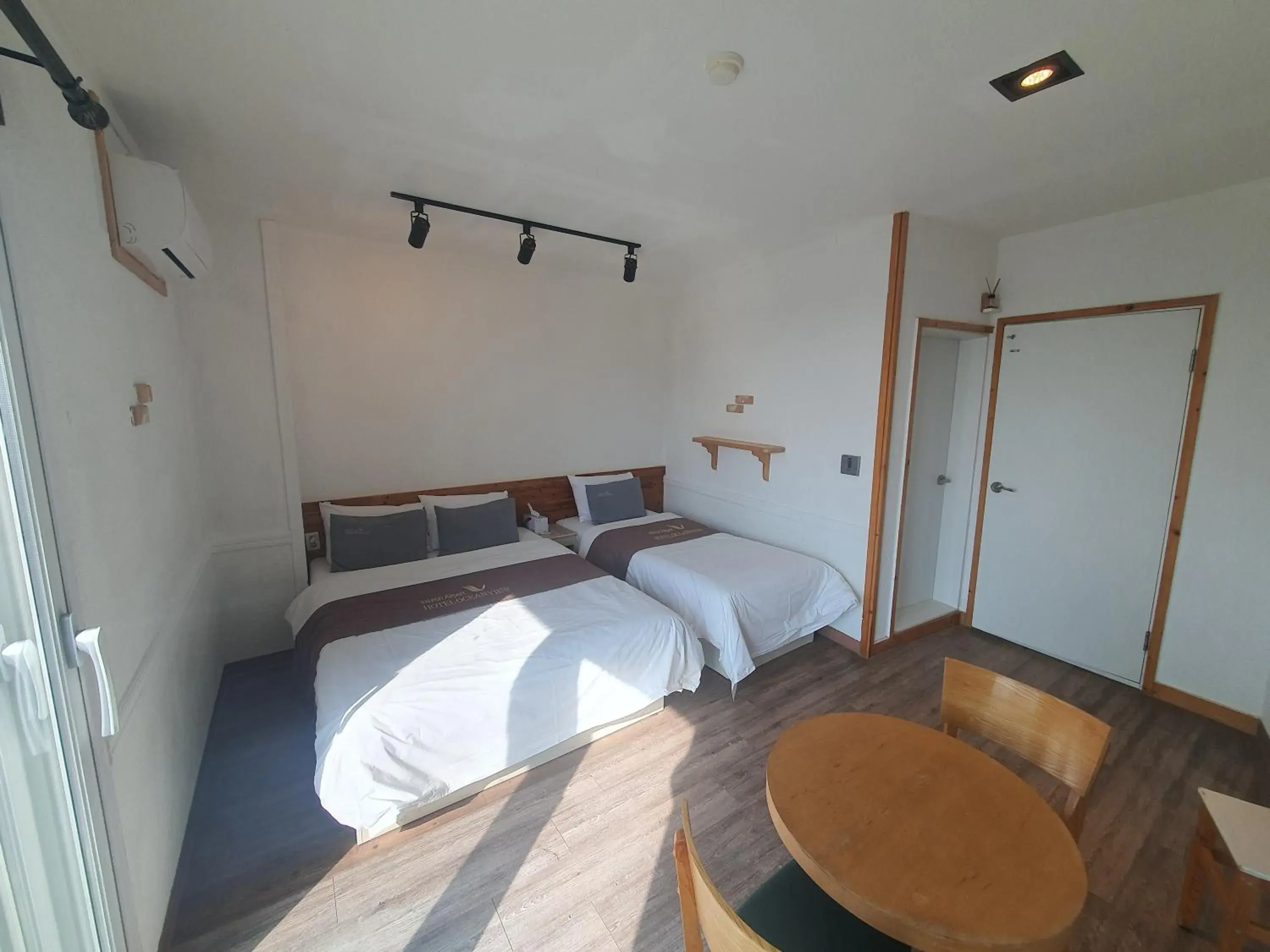 Bed in Hotel Oceanview Bed in Hotel Oceanview