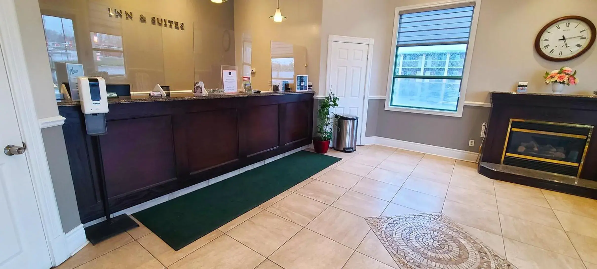 Lobby or reception in Riviera Inn And Suites 1000 Islands Lobby or reception in Riviera Inn And Suites 1000 Islands