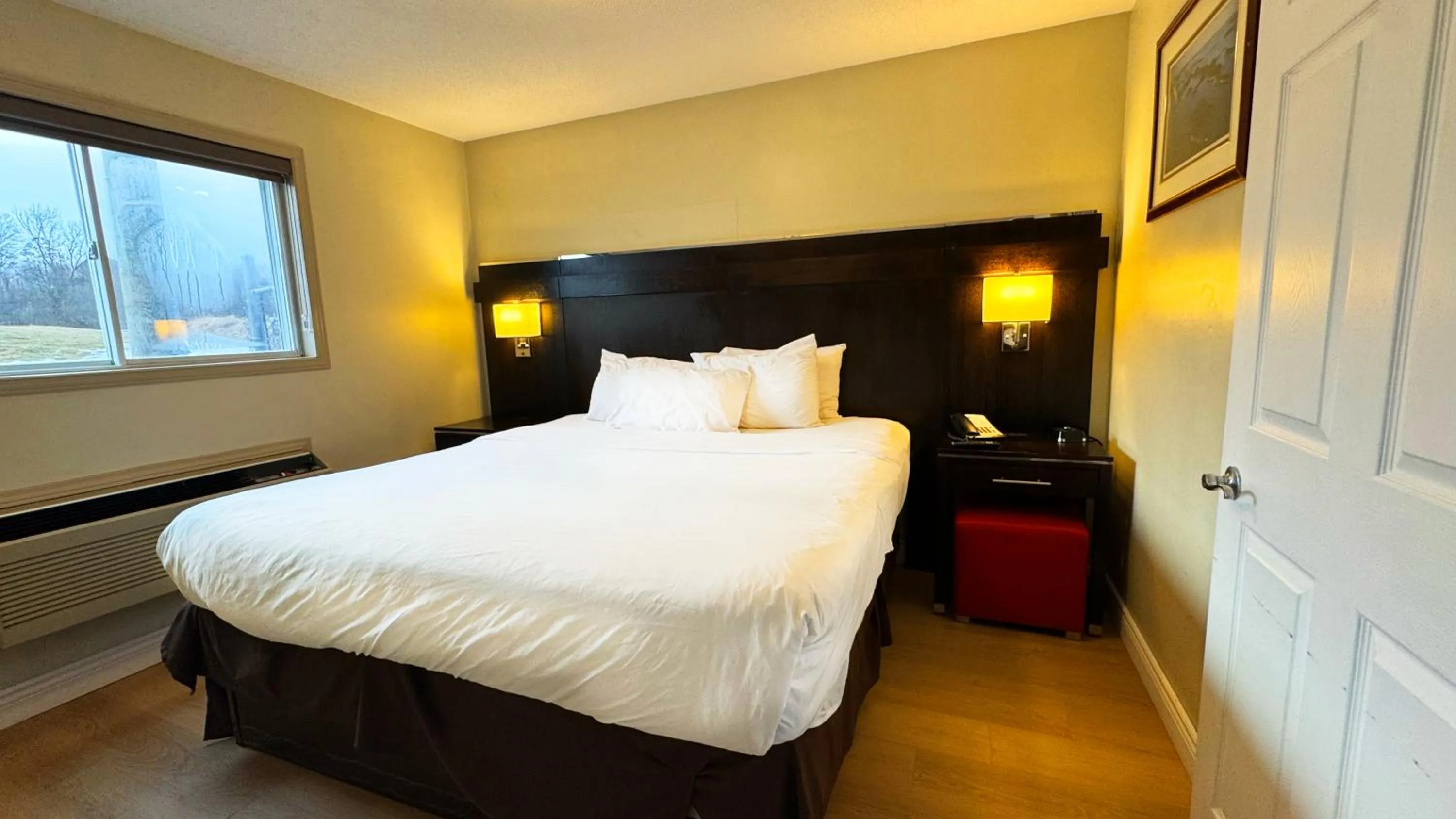 Bed in Riviera Inn And Suites 1000 Islands