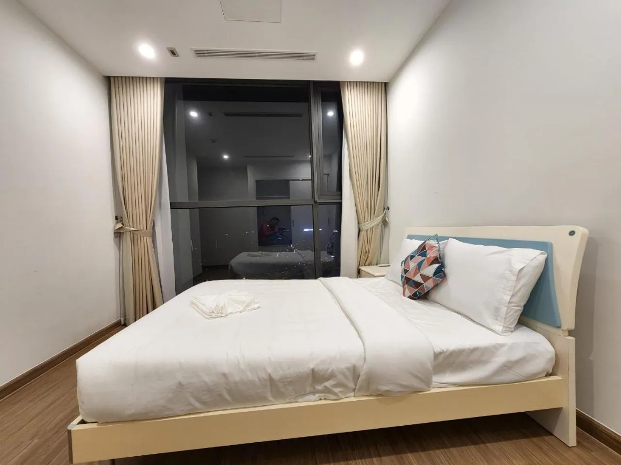 Bed in Vinhomes Skylake