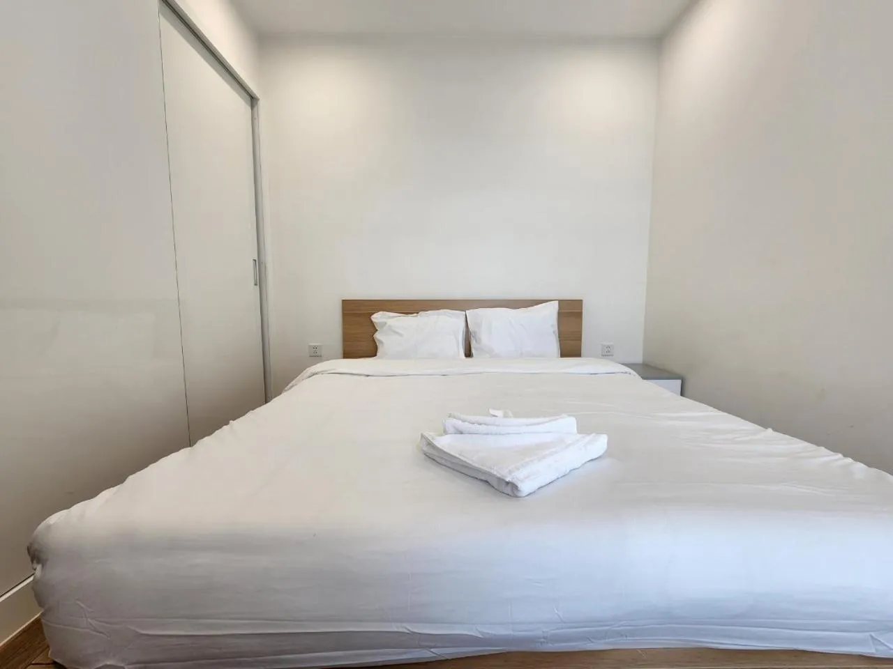 Bed in Vinhomes Skylake