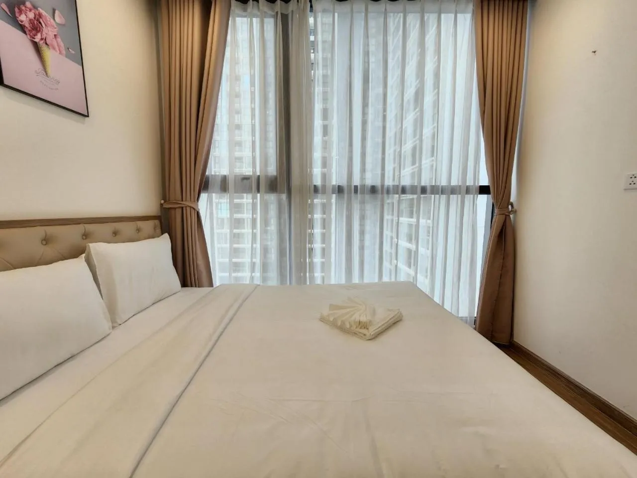 Bed in Vinhomes Skylake