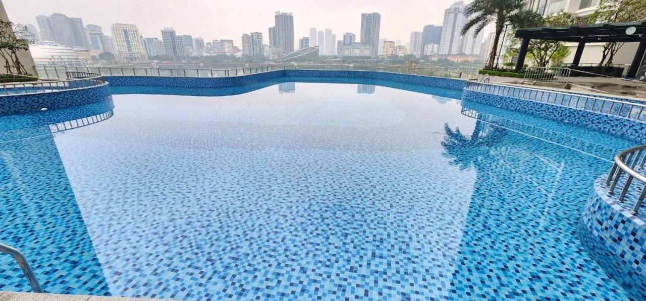 Pool view in Vinhomes Skylake