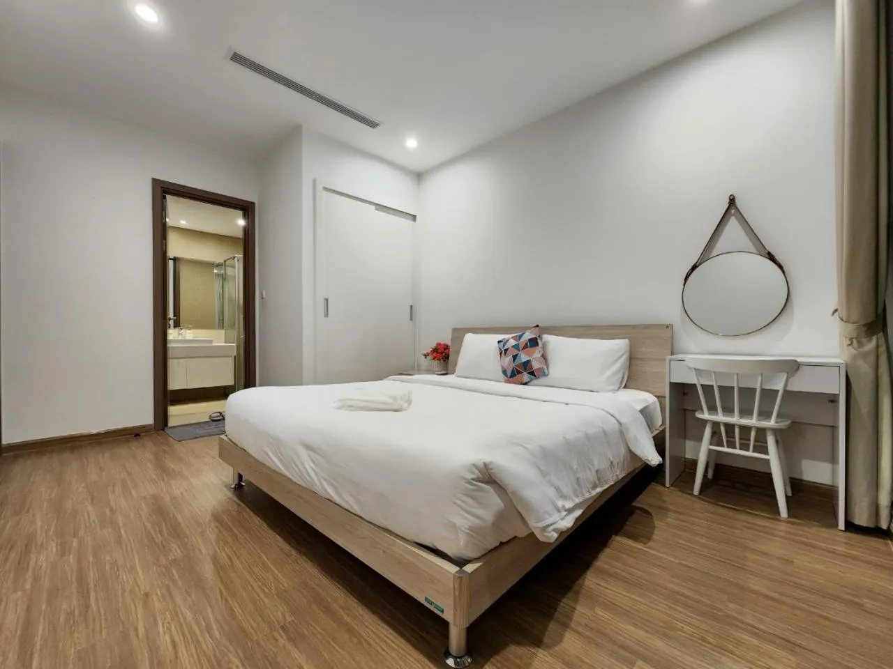 Bed in Vinhomes Skylake