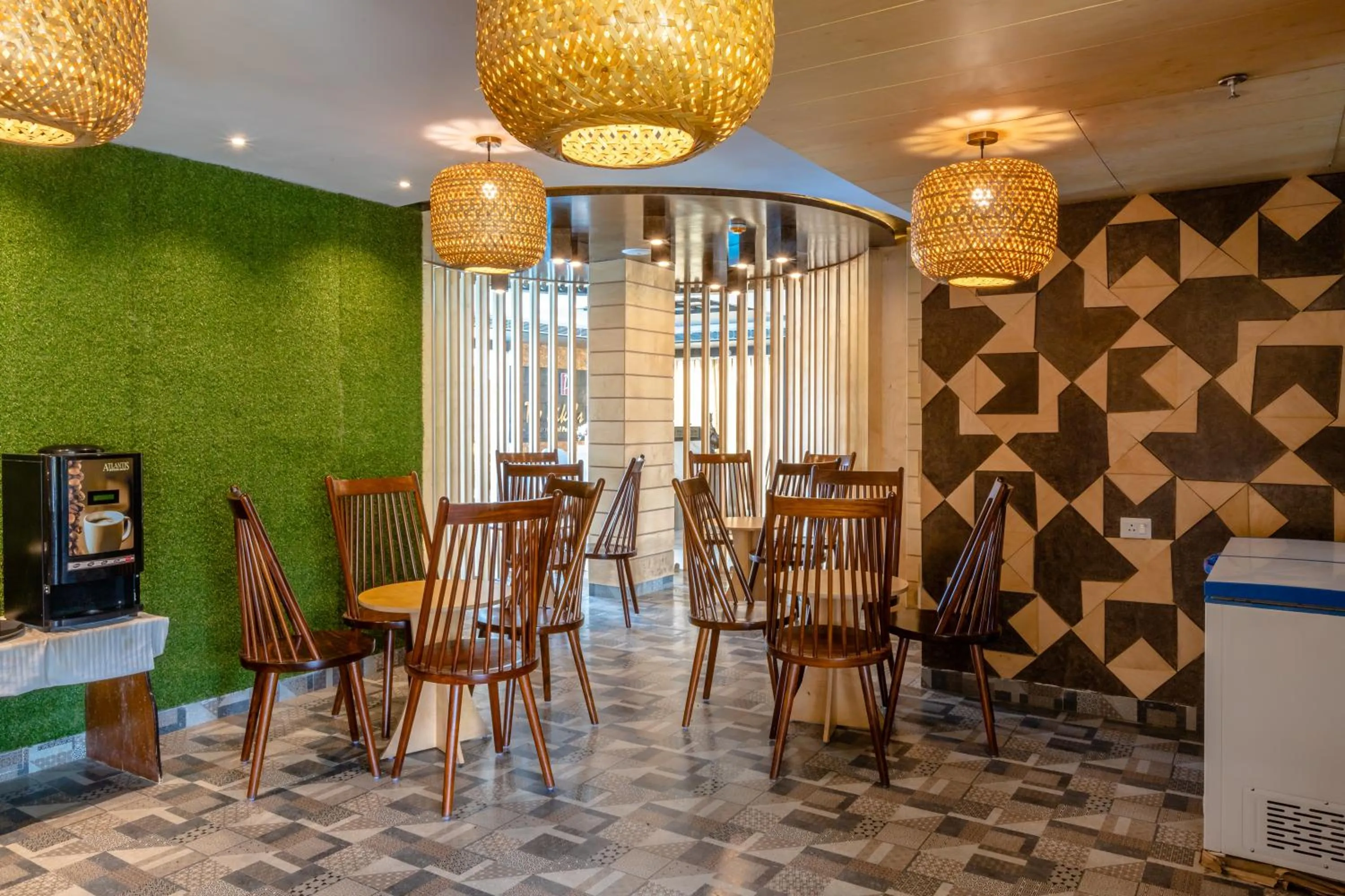 Restaurant/places to eat in The Piku's Inn