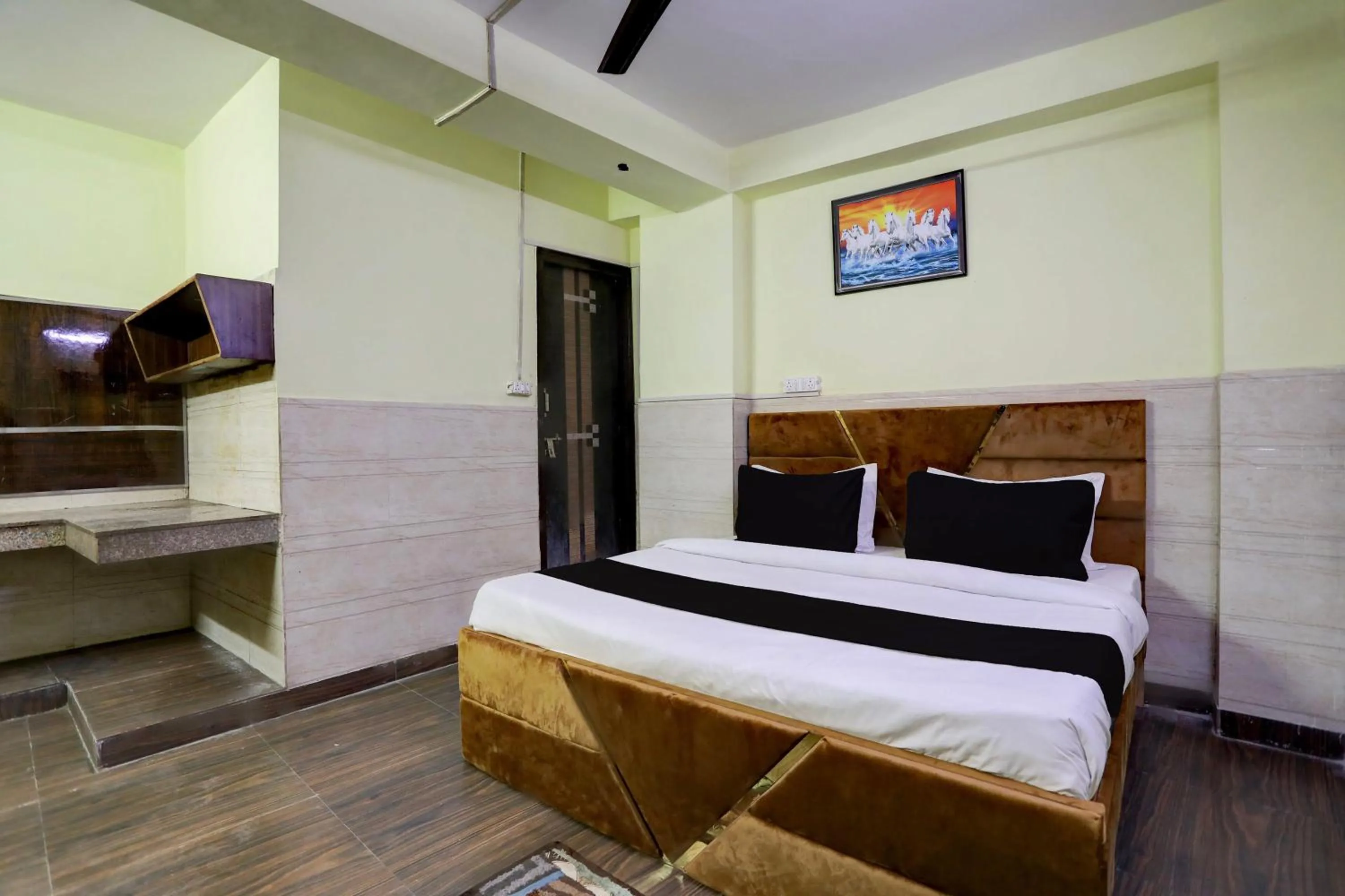 Bedroom, Bed in Hotel O vista 18 inn