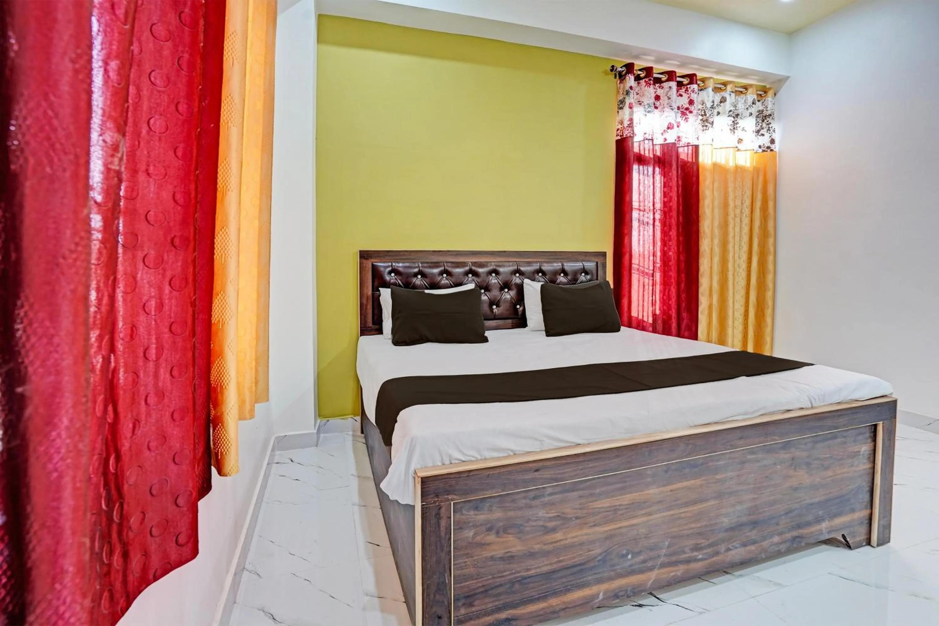 Bedroom, Bed in Hotel O by OYO Hira Royal Palace And Lawn