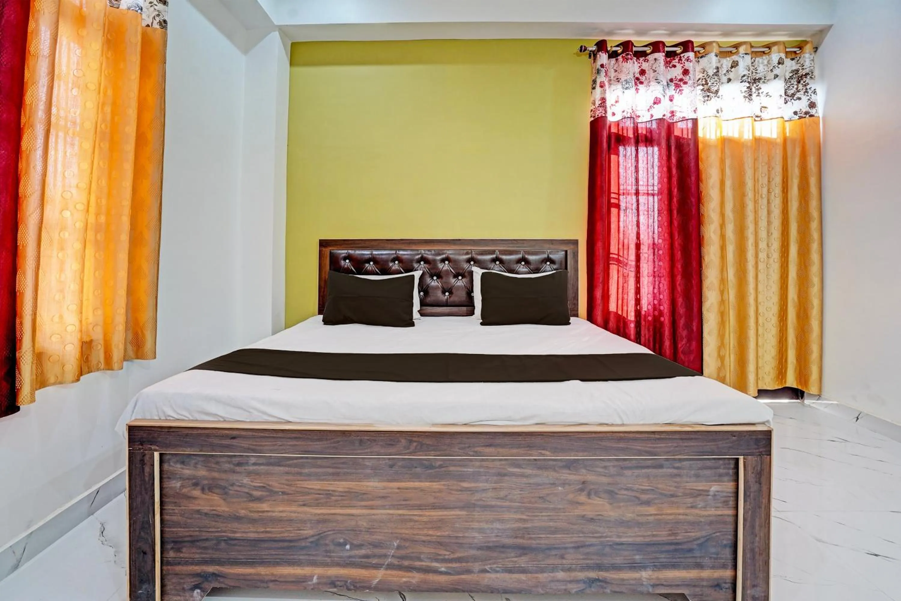 Bedroom, Bed in Hotel O by OYO Hira Royal Palace And Lawn