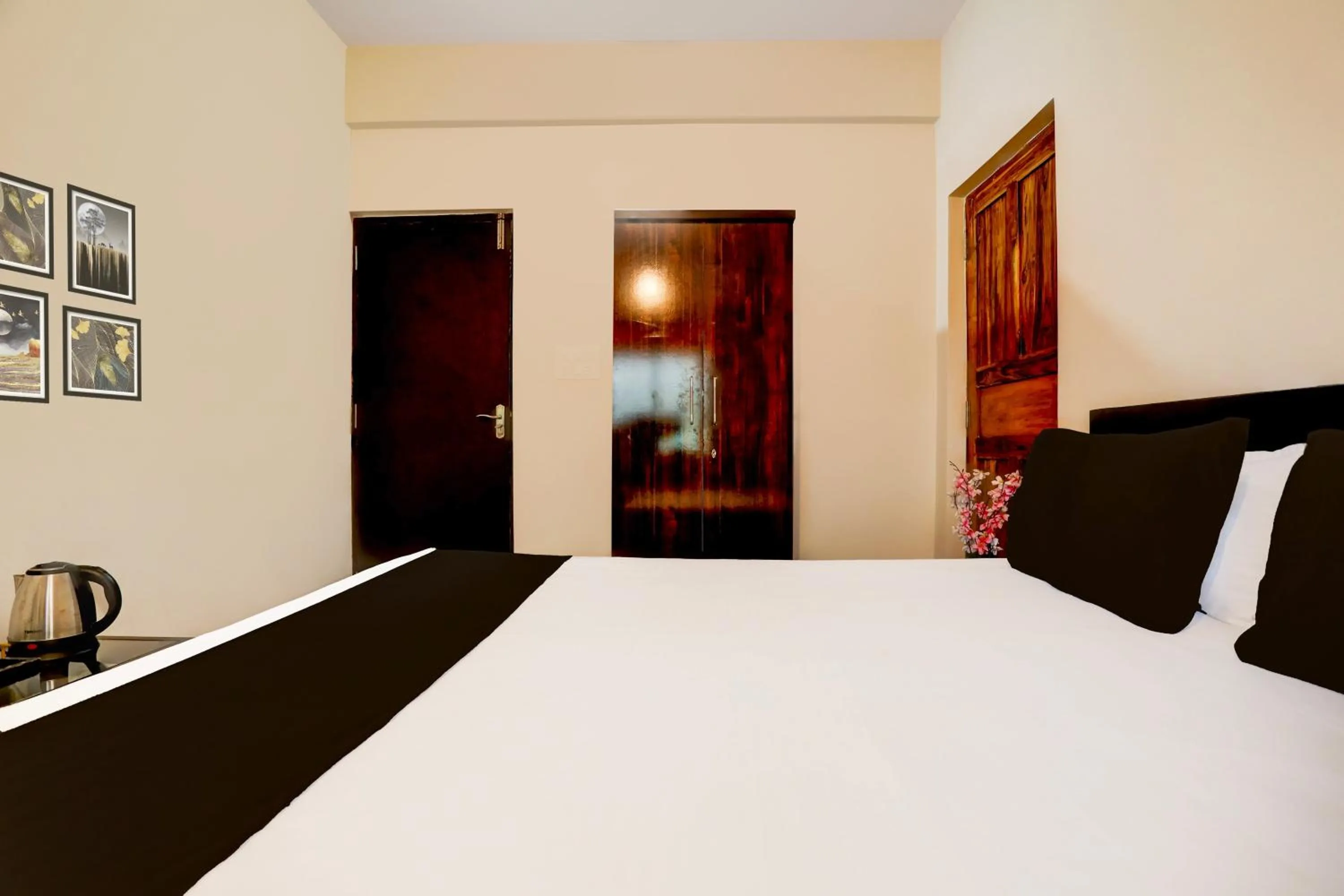 Bedroom in Hotel O Aqua Service Apartments