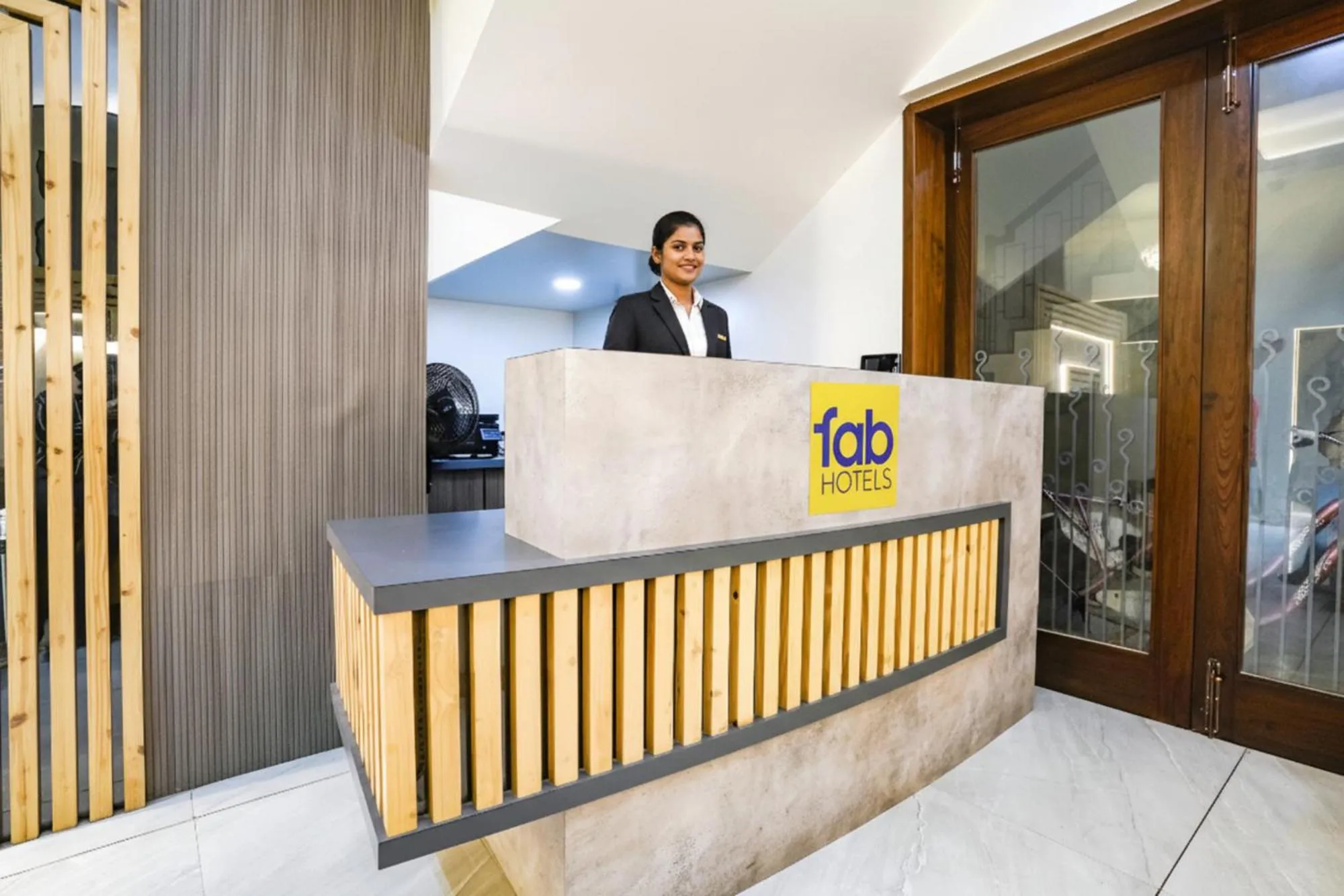 FabHotel Global Spaces - Nr NESCO Exhibition Center
