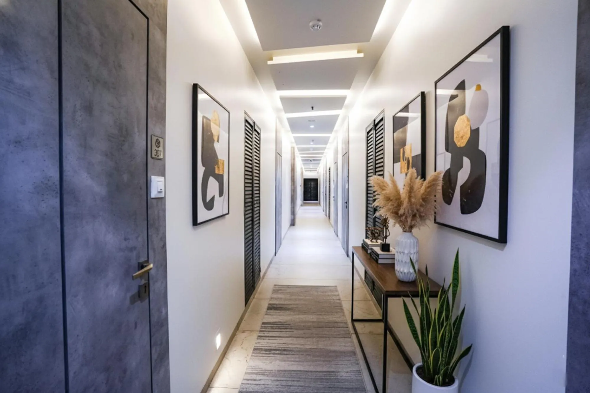 FabHotel Global Spaces - Nr NESCO Exhibition Center