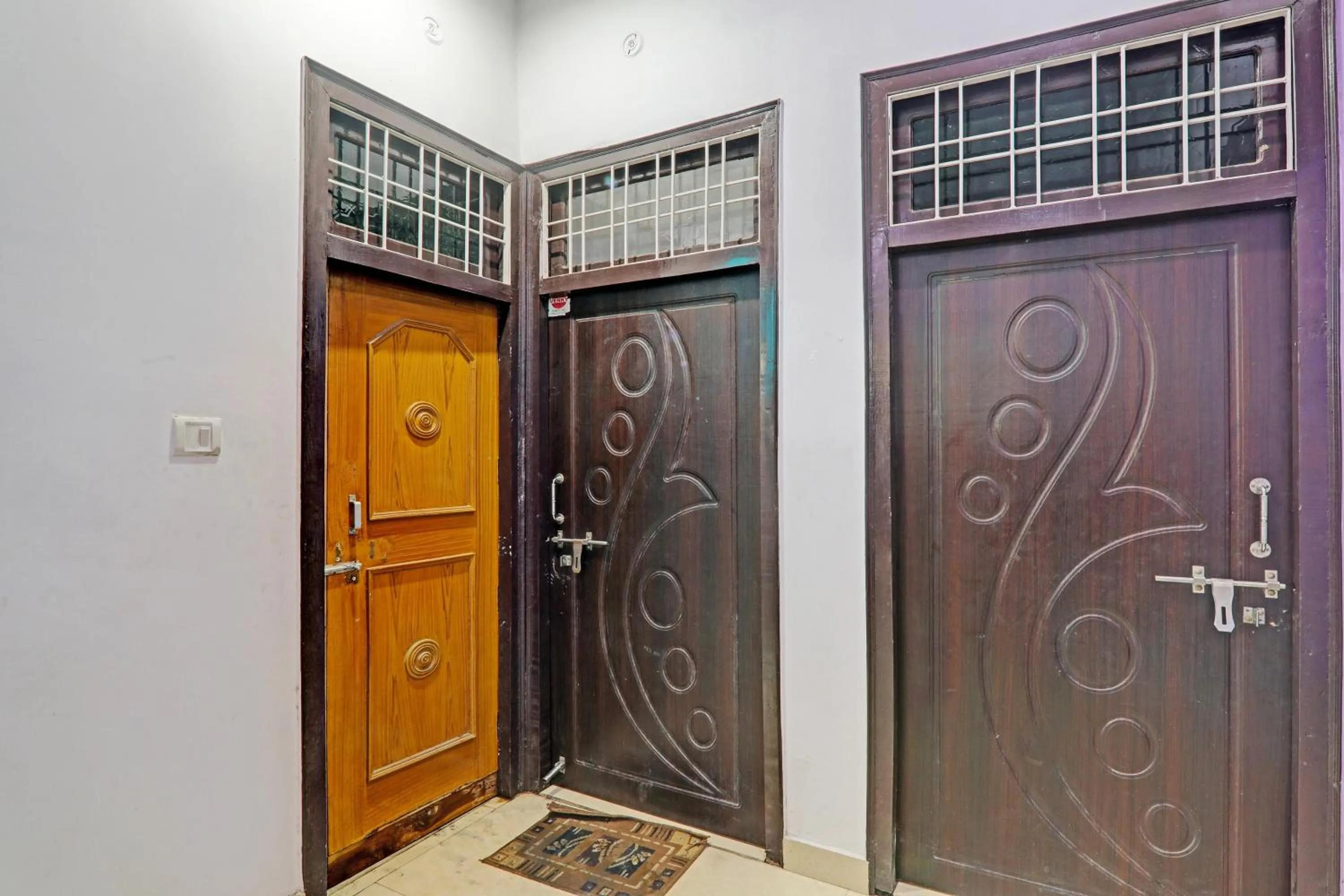 Lobby or reception in Hotel O Jankipuram Paradise Hotel