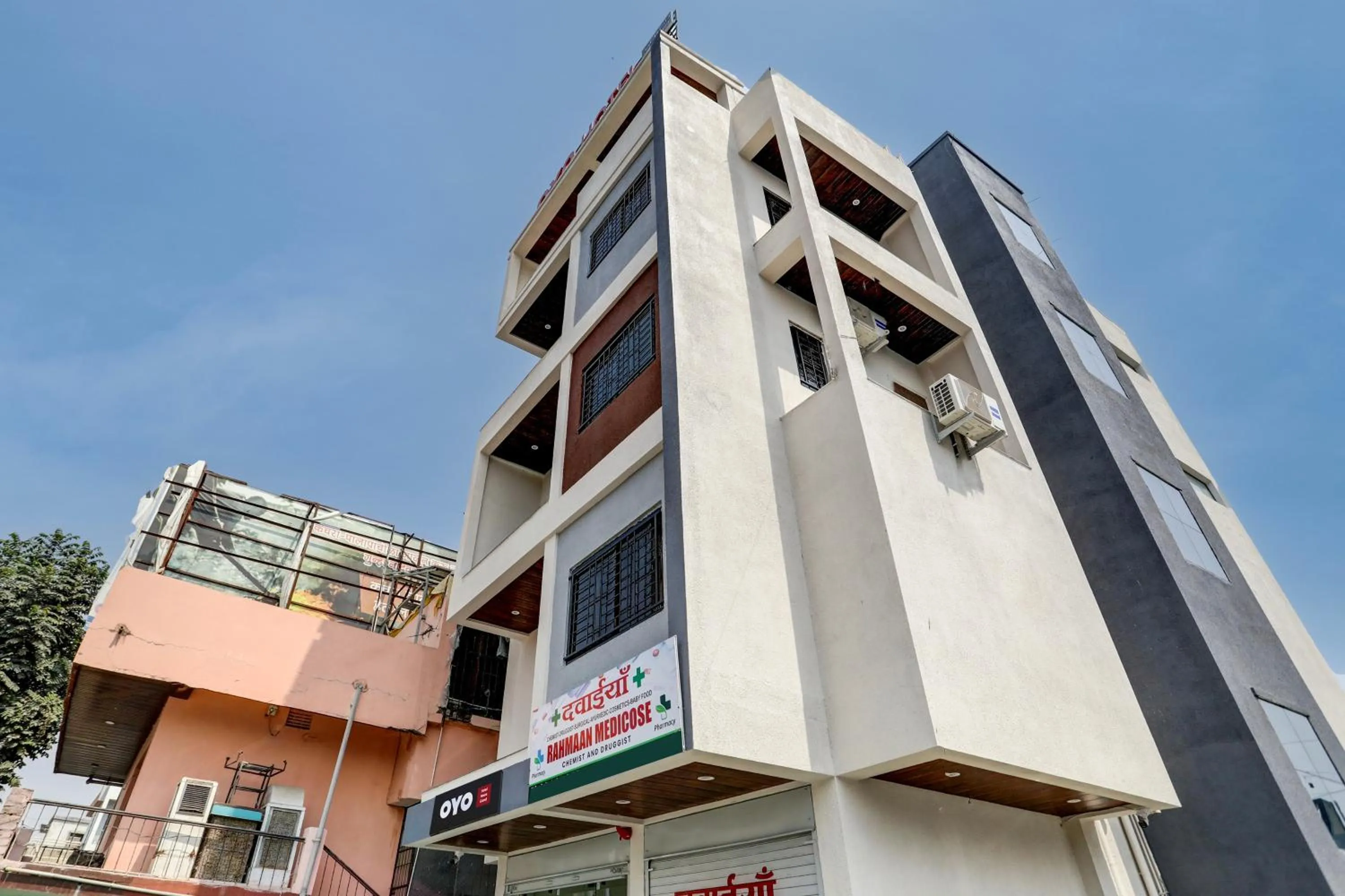 Facade/entrance in Hotel O highway blues