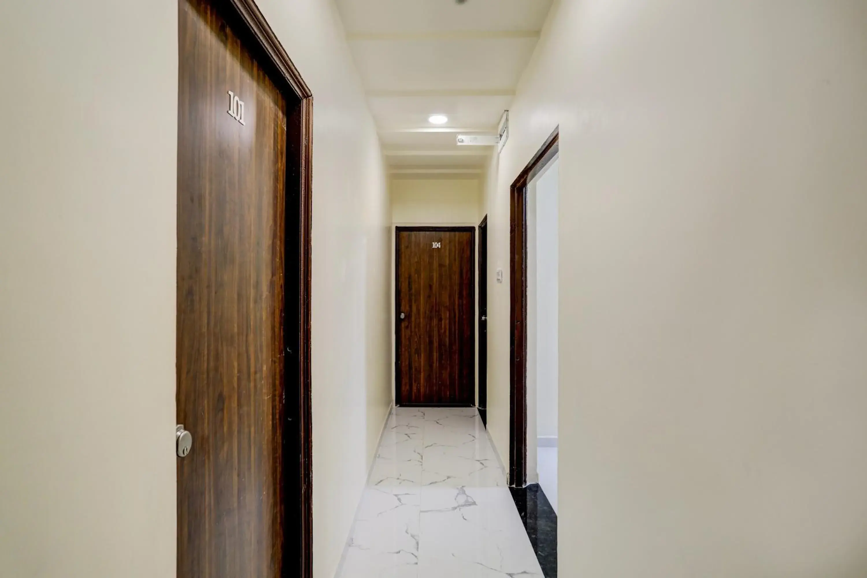 Lobby or reception in Hotel O highway blues Lobby or reception in Hotel O highway blues