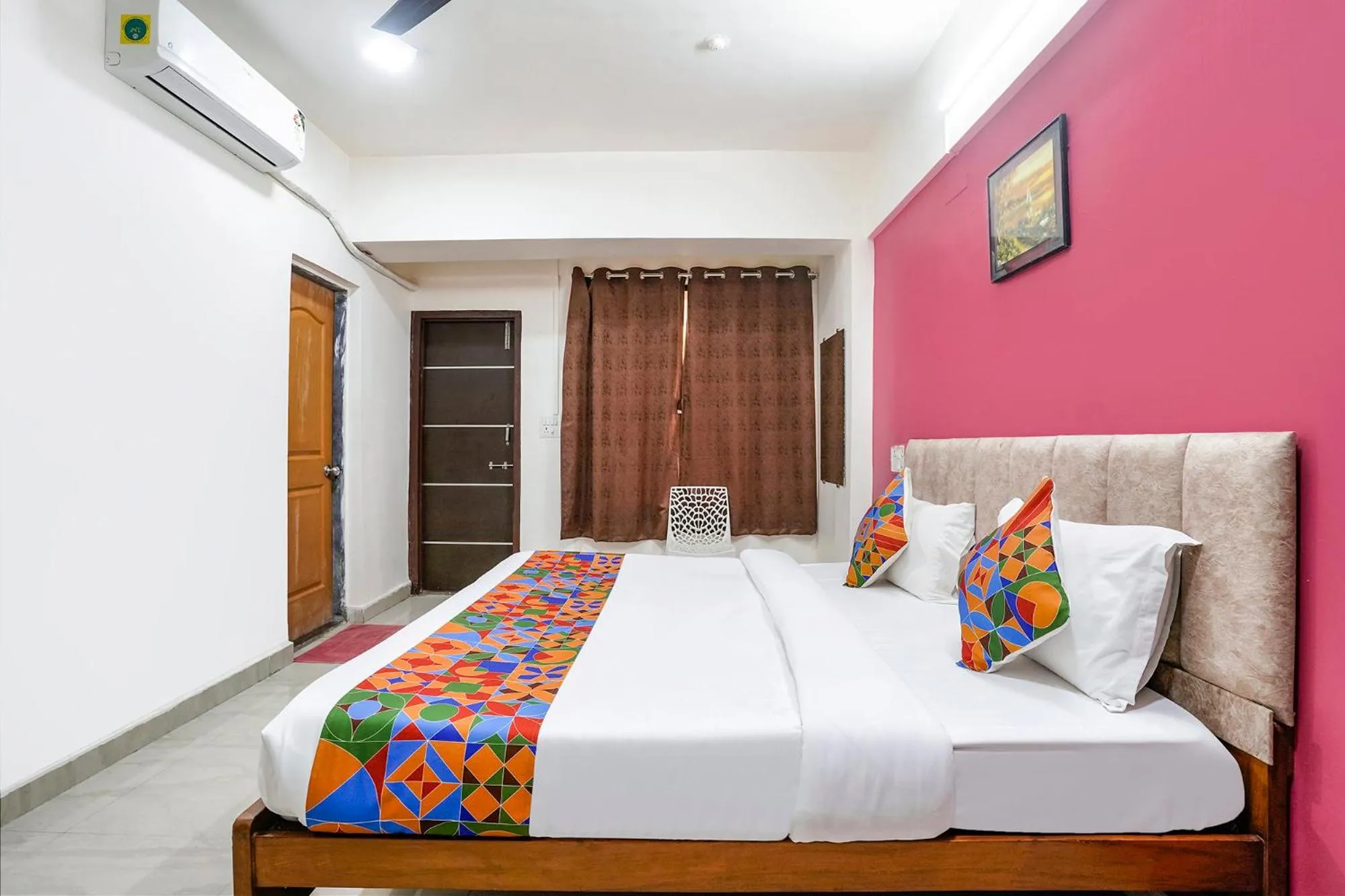 Bed in Via Sunset Residency - Nr Apollo Hospitals