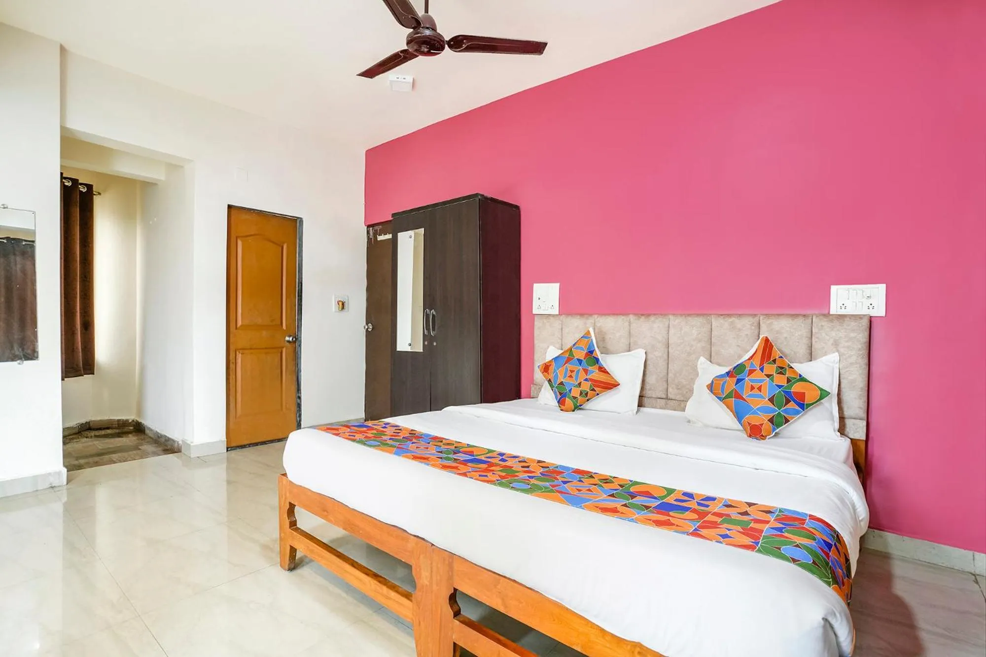 Bed in Via Sunset Residency - Nr Apollo Hospitals