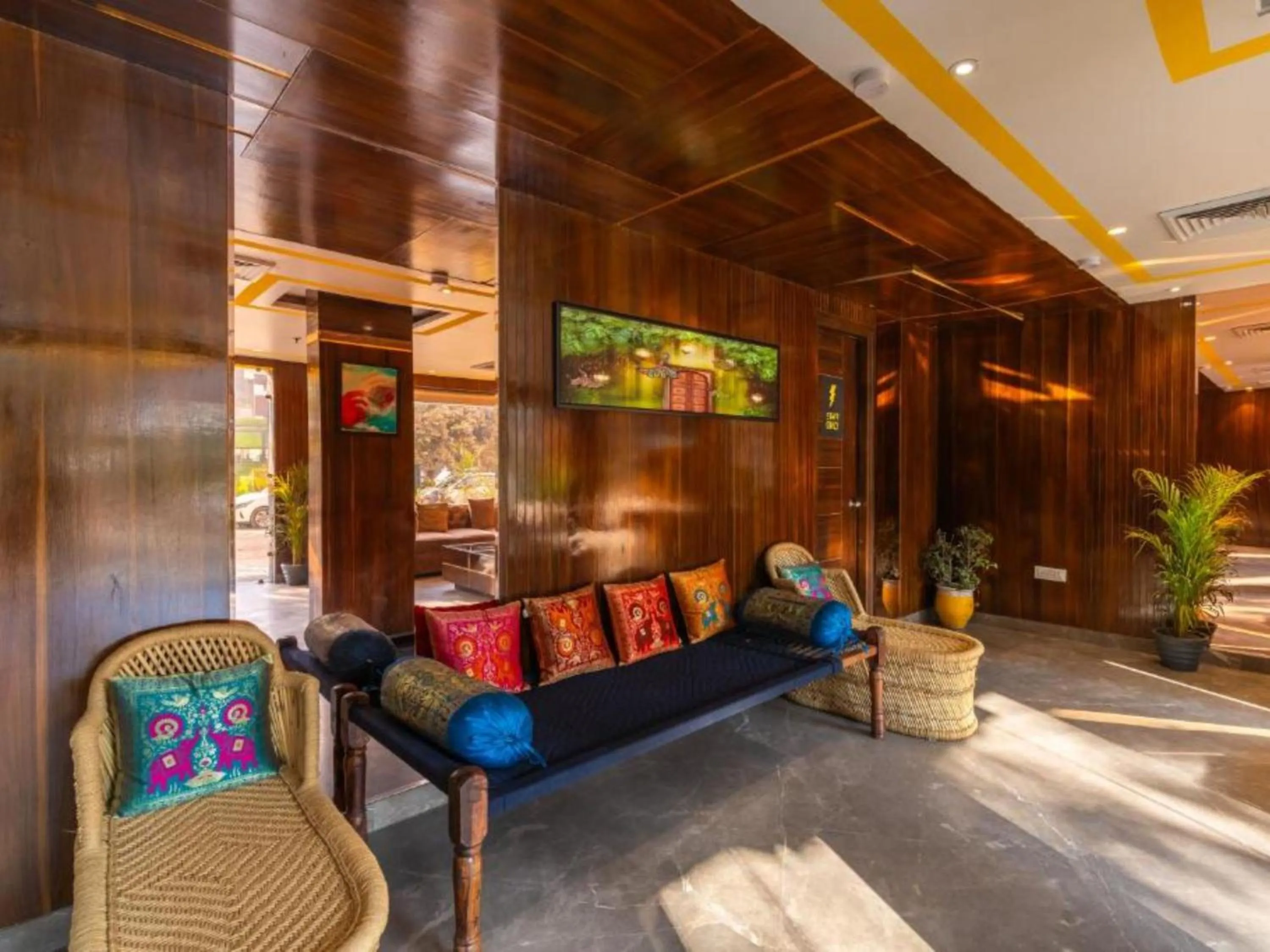 Living room in The Hosteller Amritsar, Near Golden Temple