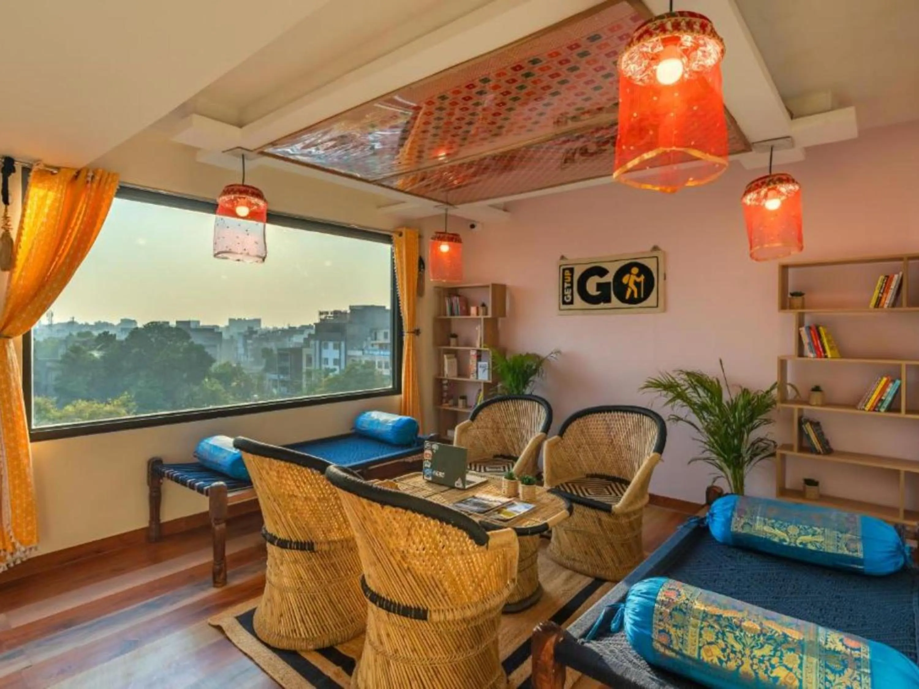 Living room in The Hosteller Amritsar, Near Golden Temple
