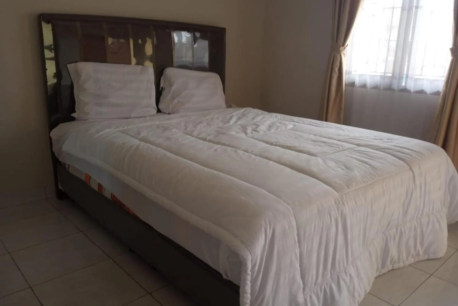 Bedroom, Bed in Hotel O Fathir Homestay SyariahNearRM Raso Situjuah