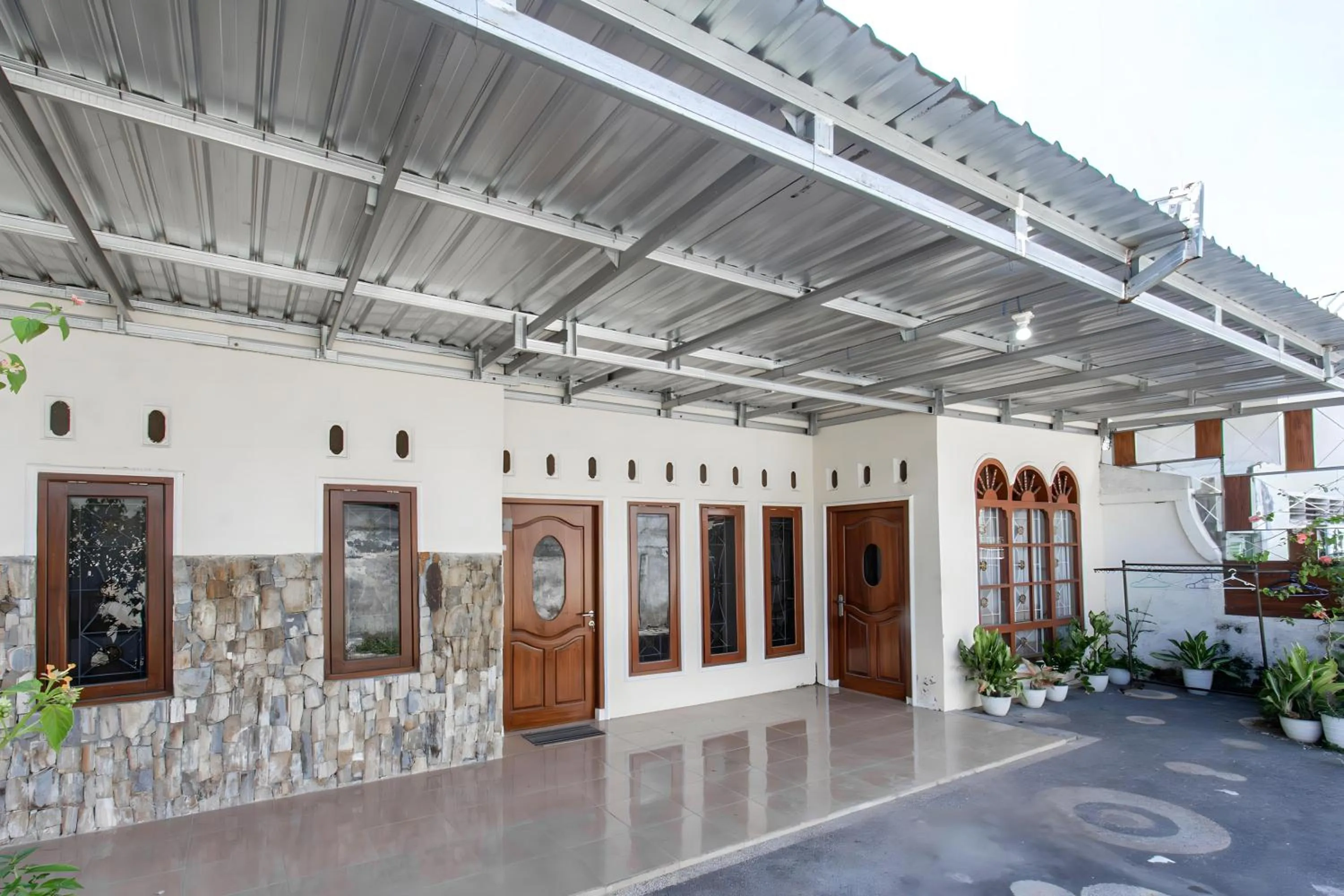 Facade/entrance in OYO 93582 Liani Homestay Syariah