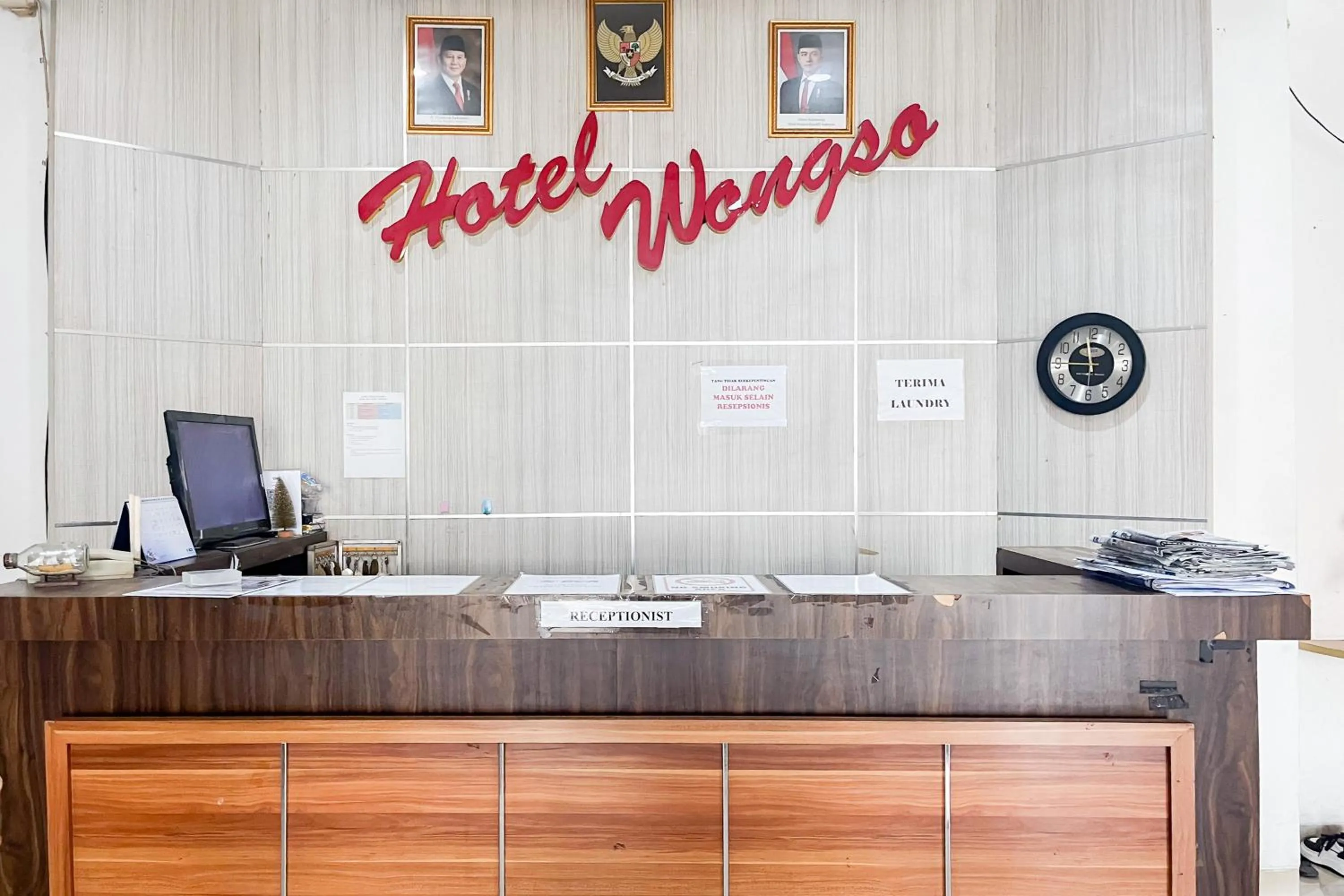 Lobby or reception in Urbanview Hotel Wongso Pangkal Pinang