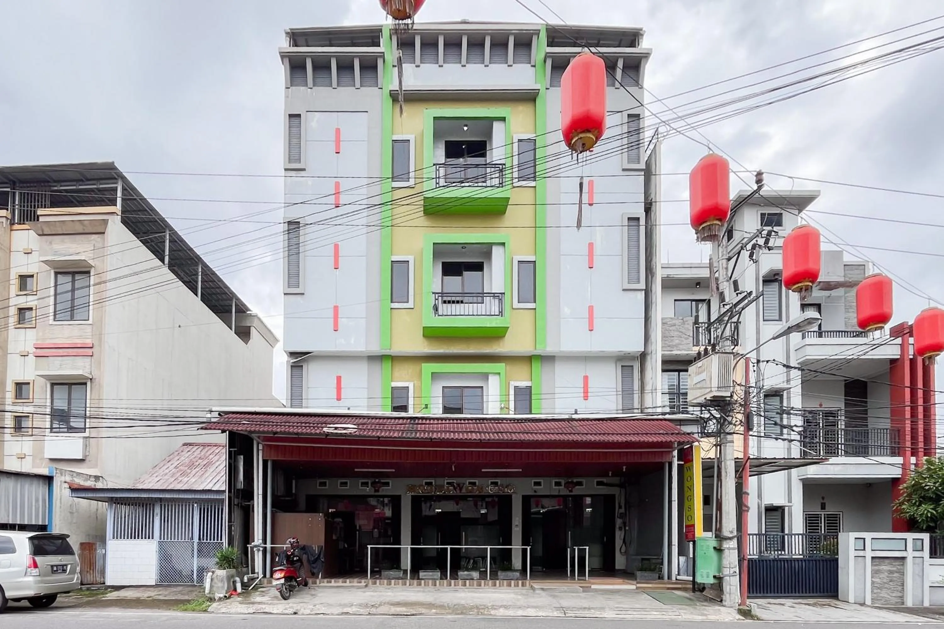 Facade/entrance in Urbanview Hotel Wongso Pangkal Pinang