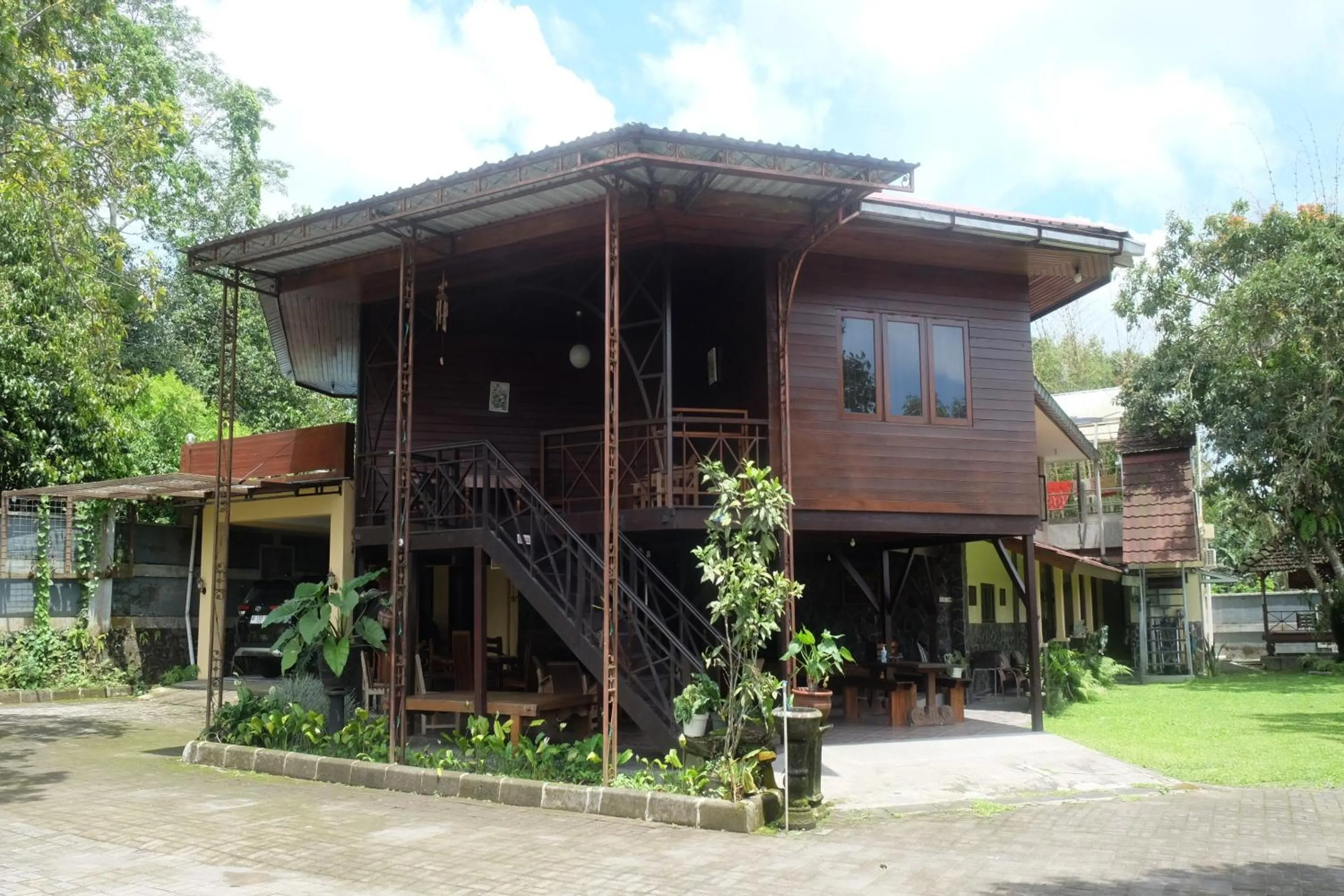 Hotel O Puri Adem 86 Syariah BunkbedNearMerapi Golf Club