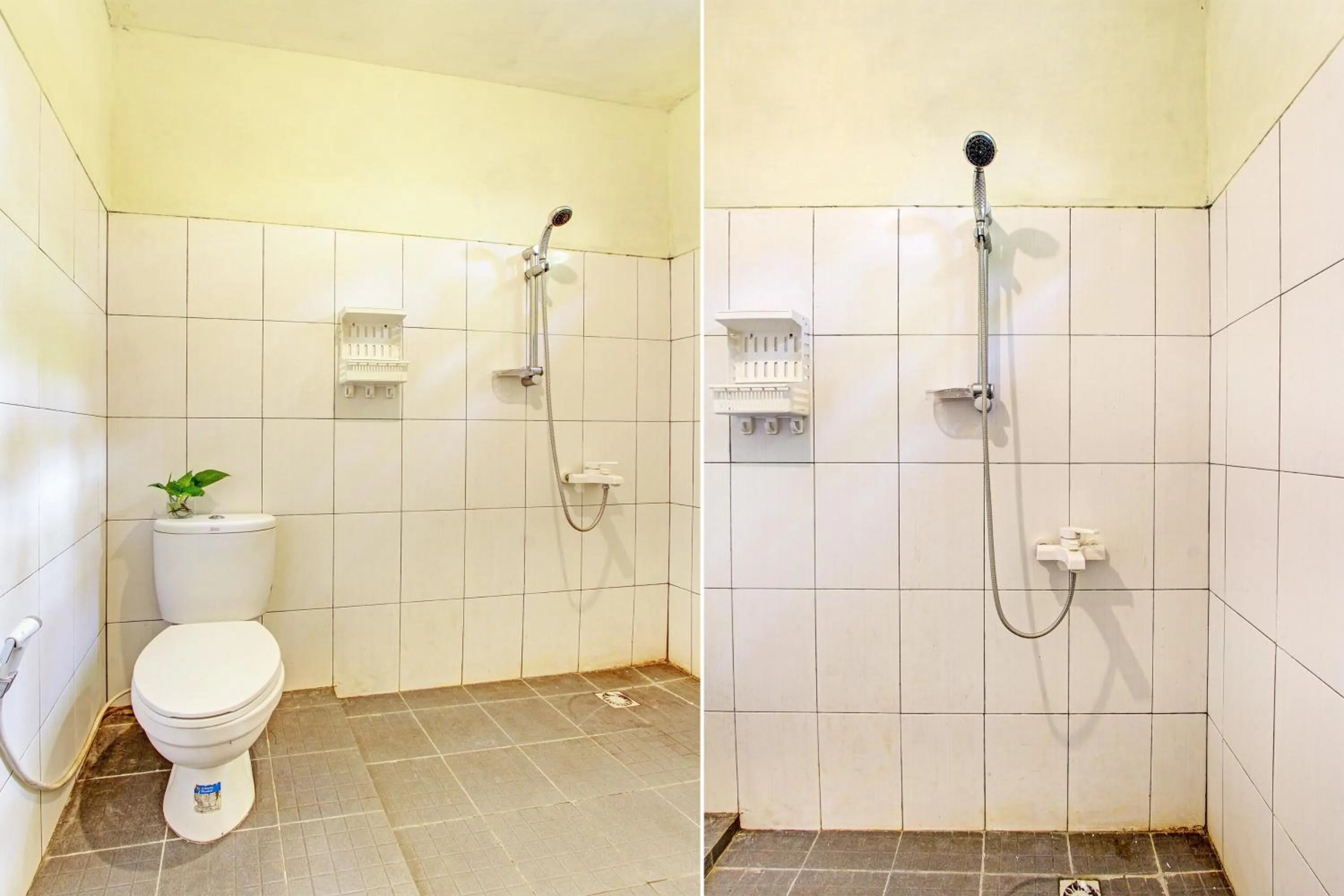 Bathroom in Hotel O Omah Baturan Syariah