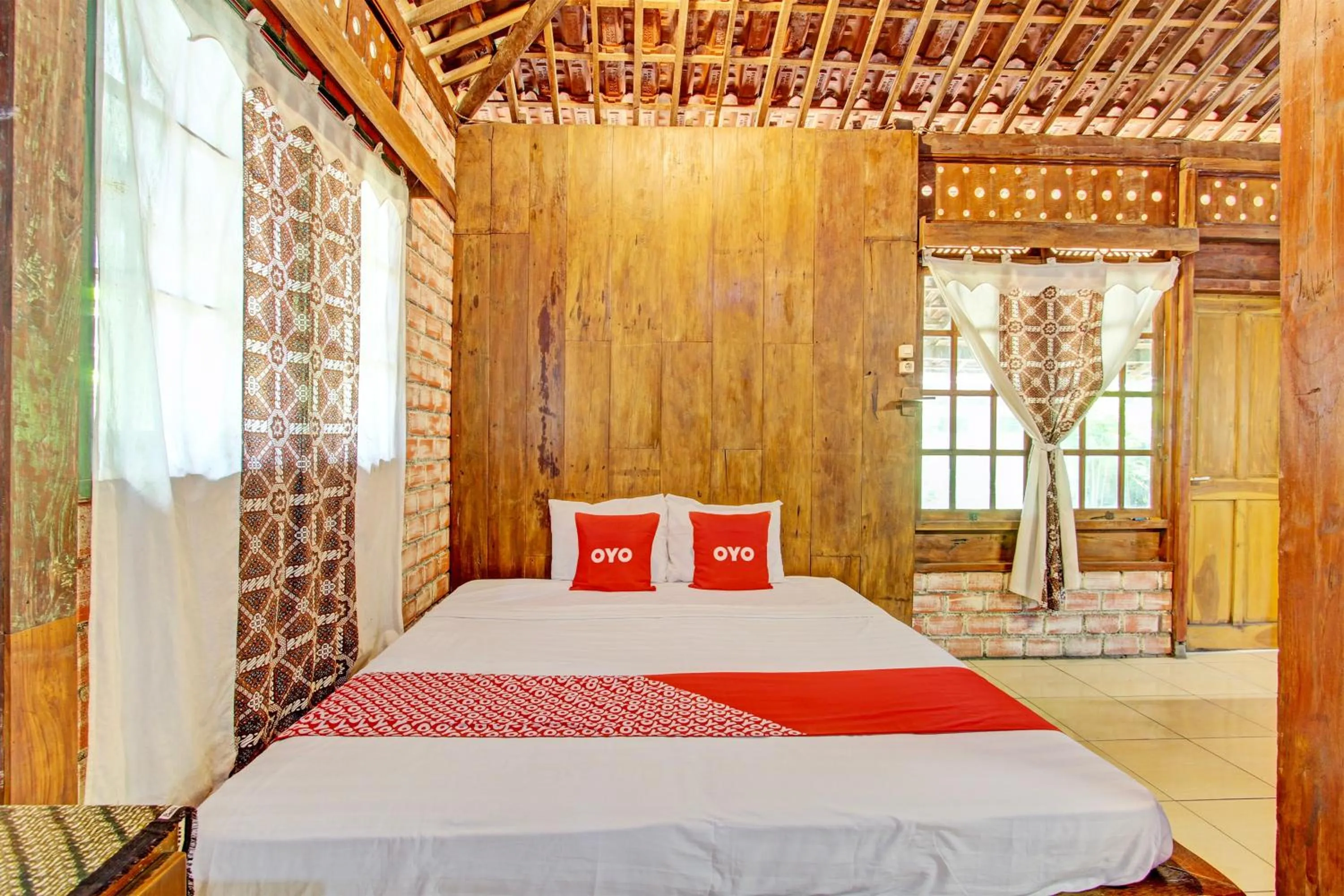 Bedroom in Hotel O Omah Baturan Syariah