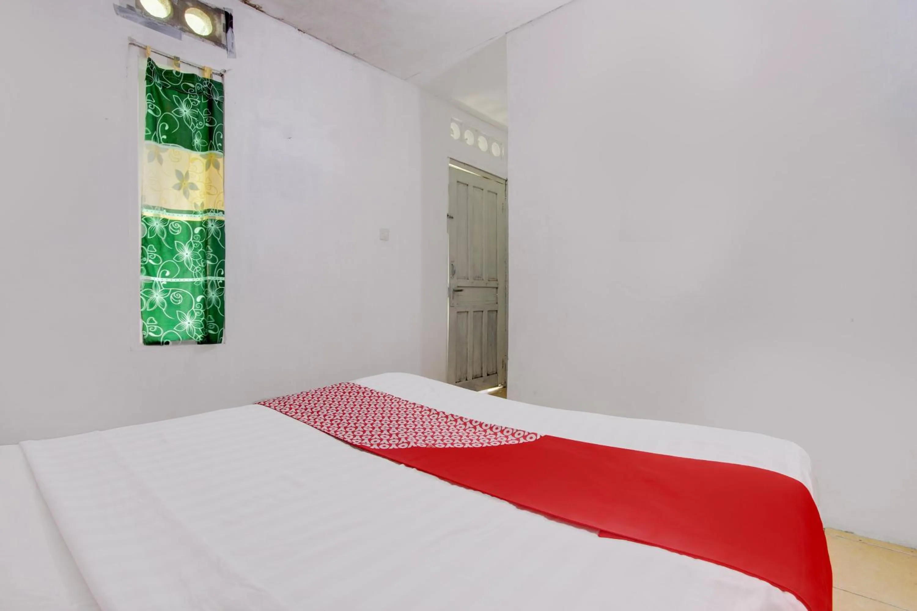Bedroom, Bed in Hotel O Homestay Bambu Oerip Syariah