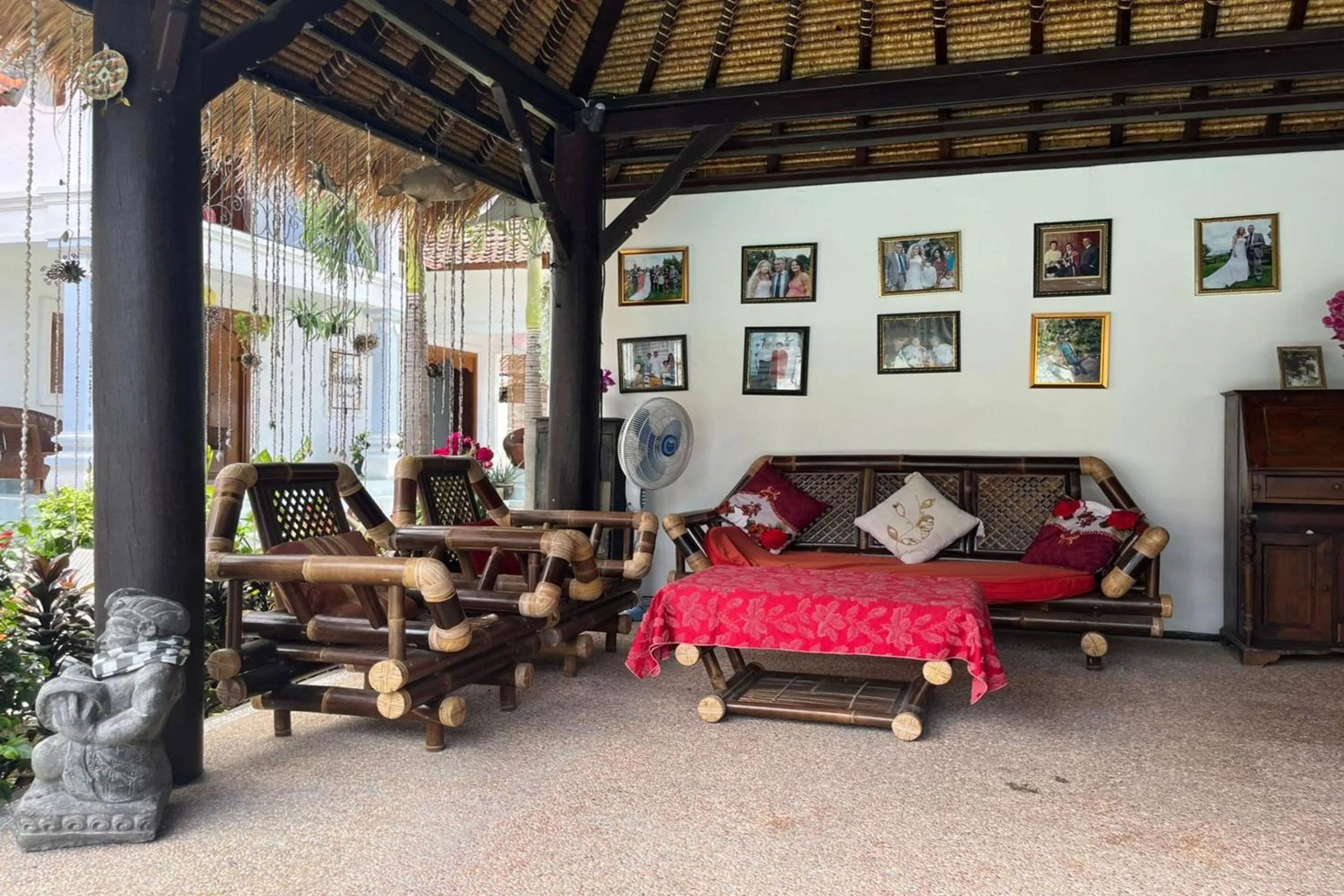 Lobby or reception in Belvilla Pleasant Seaside Lovina Beach