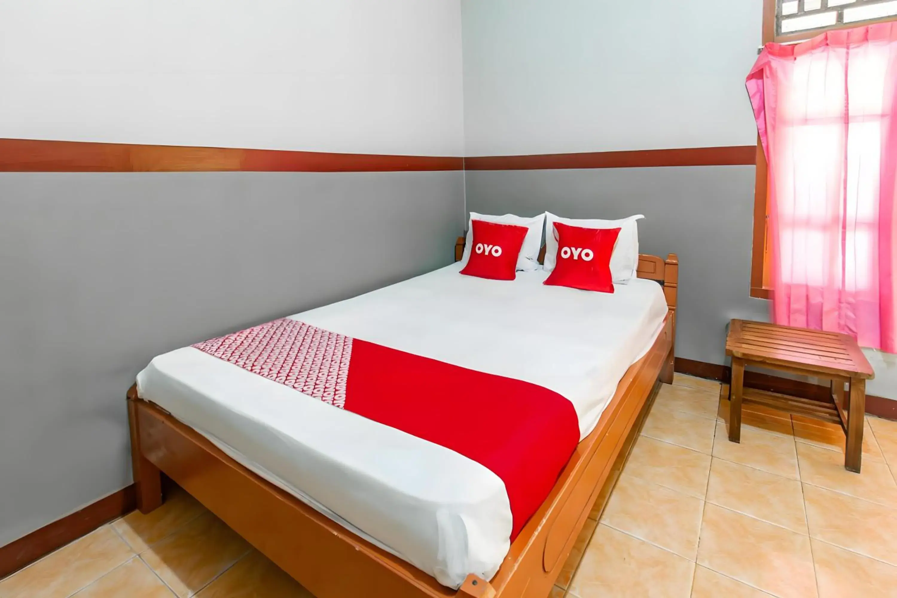 Deluxe Double Room in Hotel O Lanang Deluxe Double Room in Hotel O Lanang