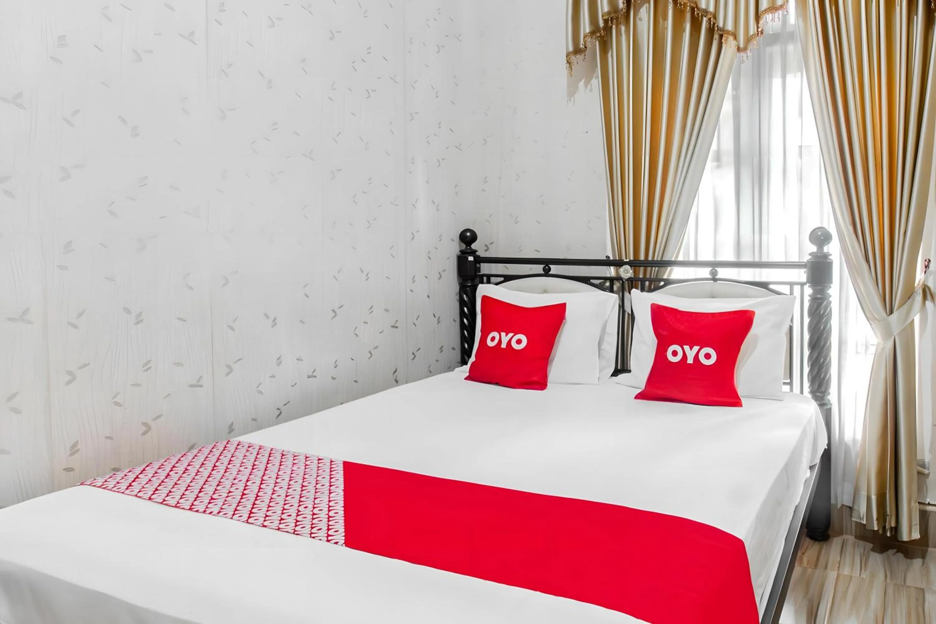 Bedroom, Bed in Hotel O Homestay Bonjeruk Near Restoran Pawon 21 Bonjeruk