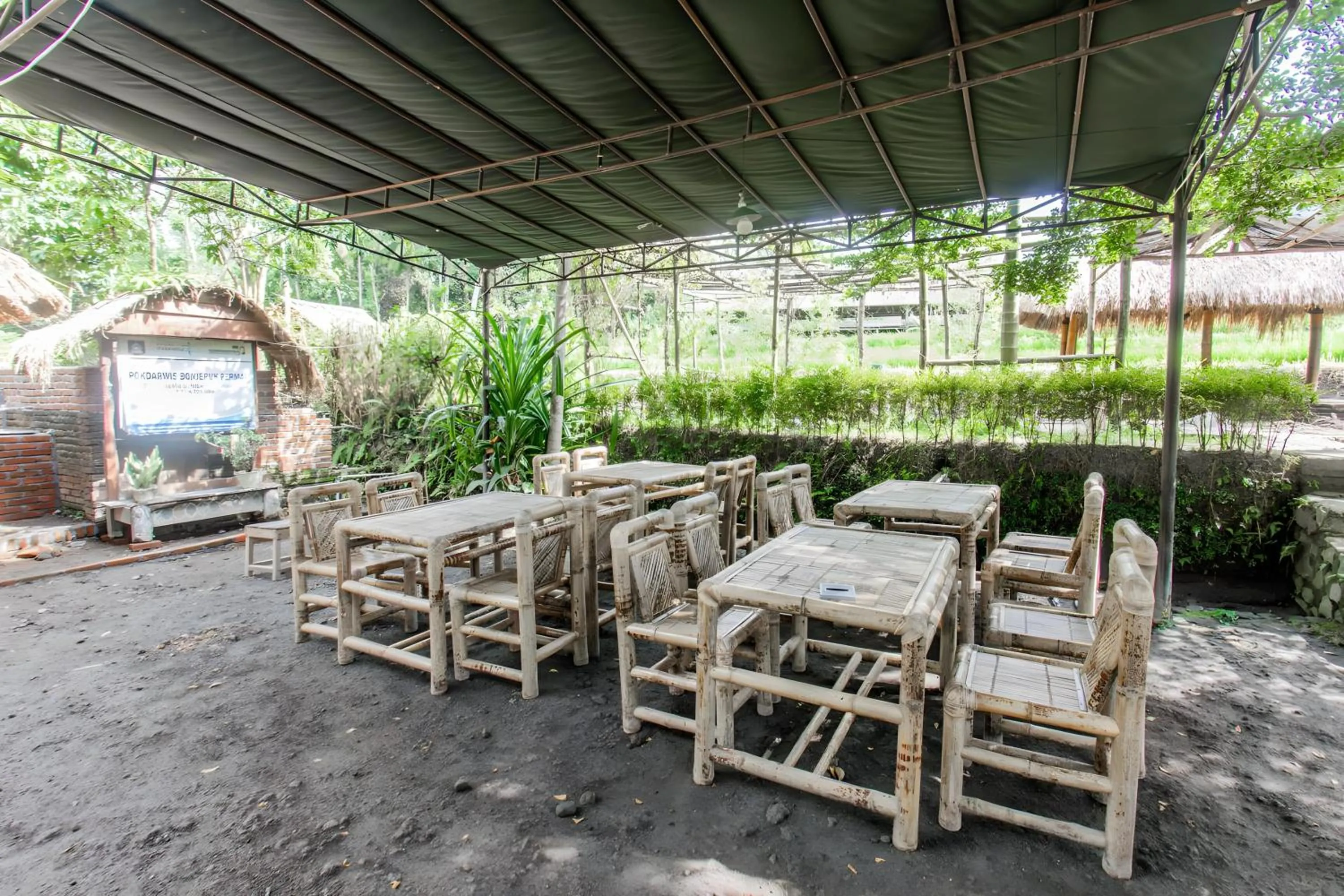 Other in Hotel O Homestay Bonjeruk Near Restoran Pawon 21 Bonjeruk