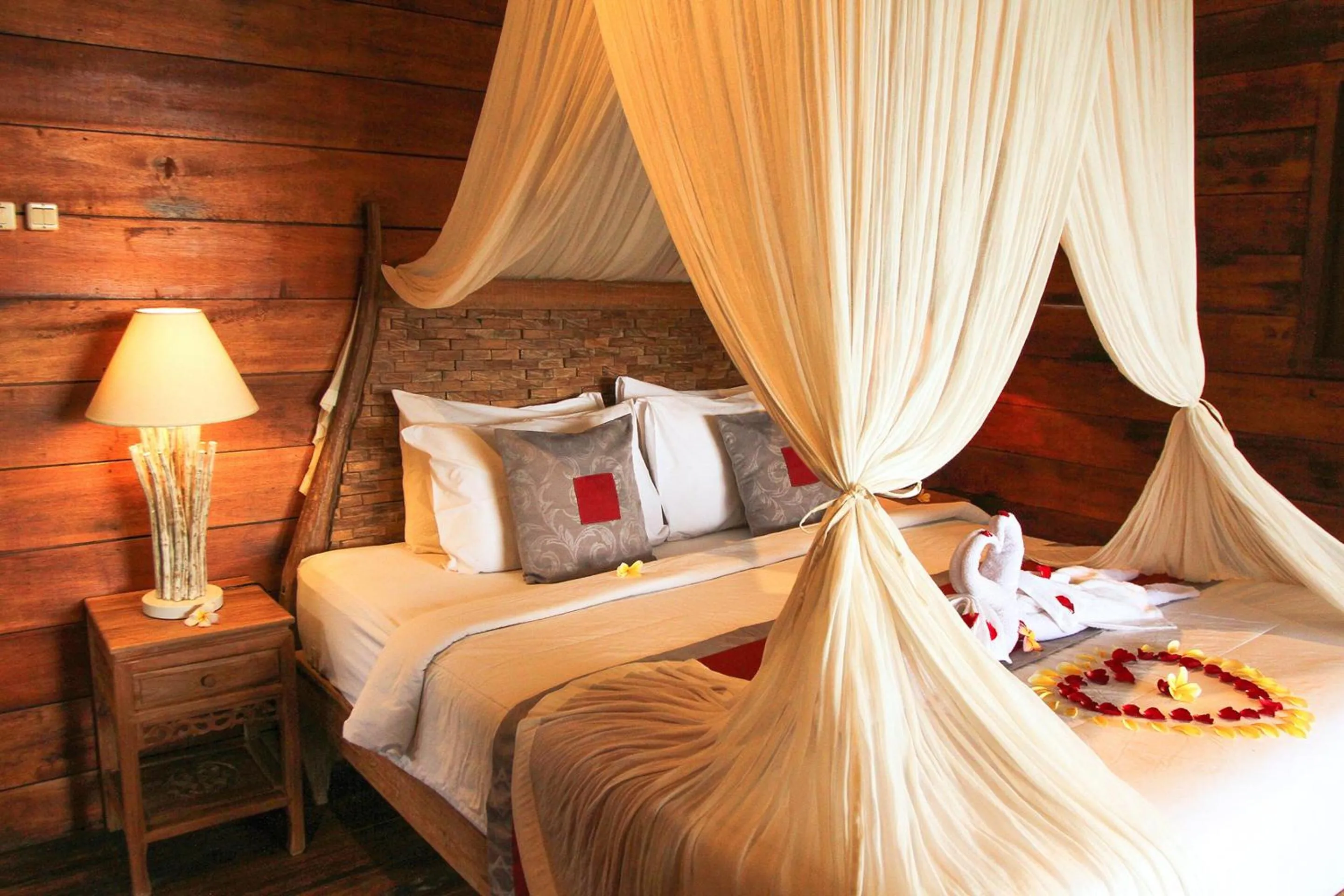 Bedroom, Bed in Belvilla Moksha Ceking Rice TerraceNearUbud Jungle Swing