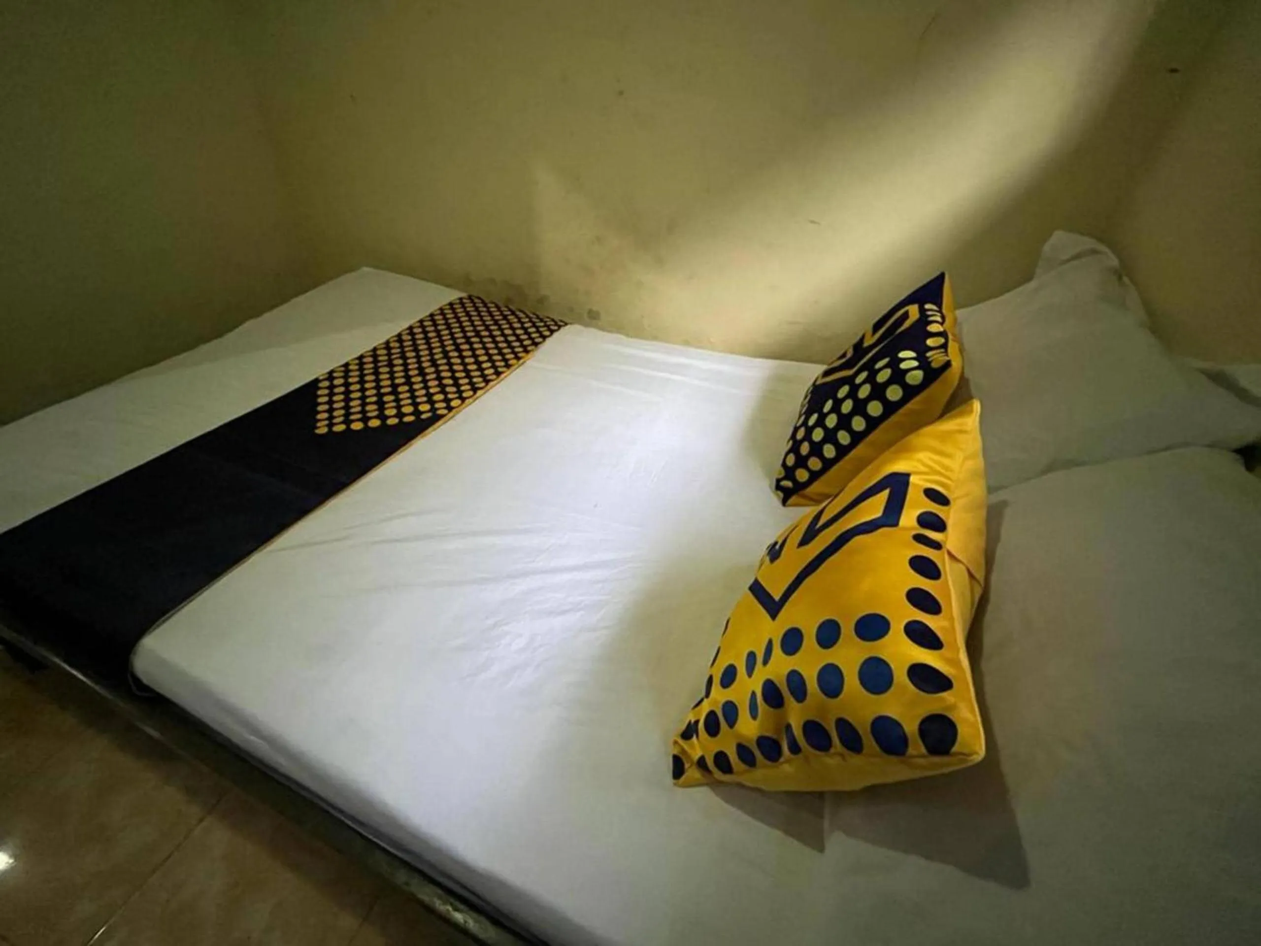 Bedroom, Bed in Hotel O Kost Bu Tutik Syariah