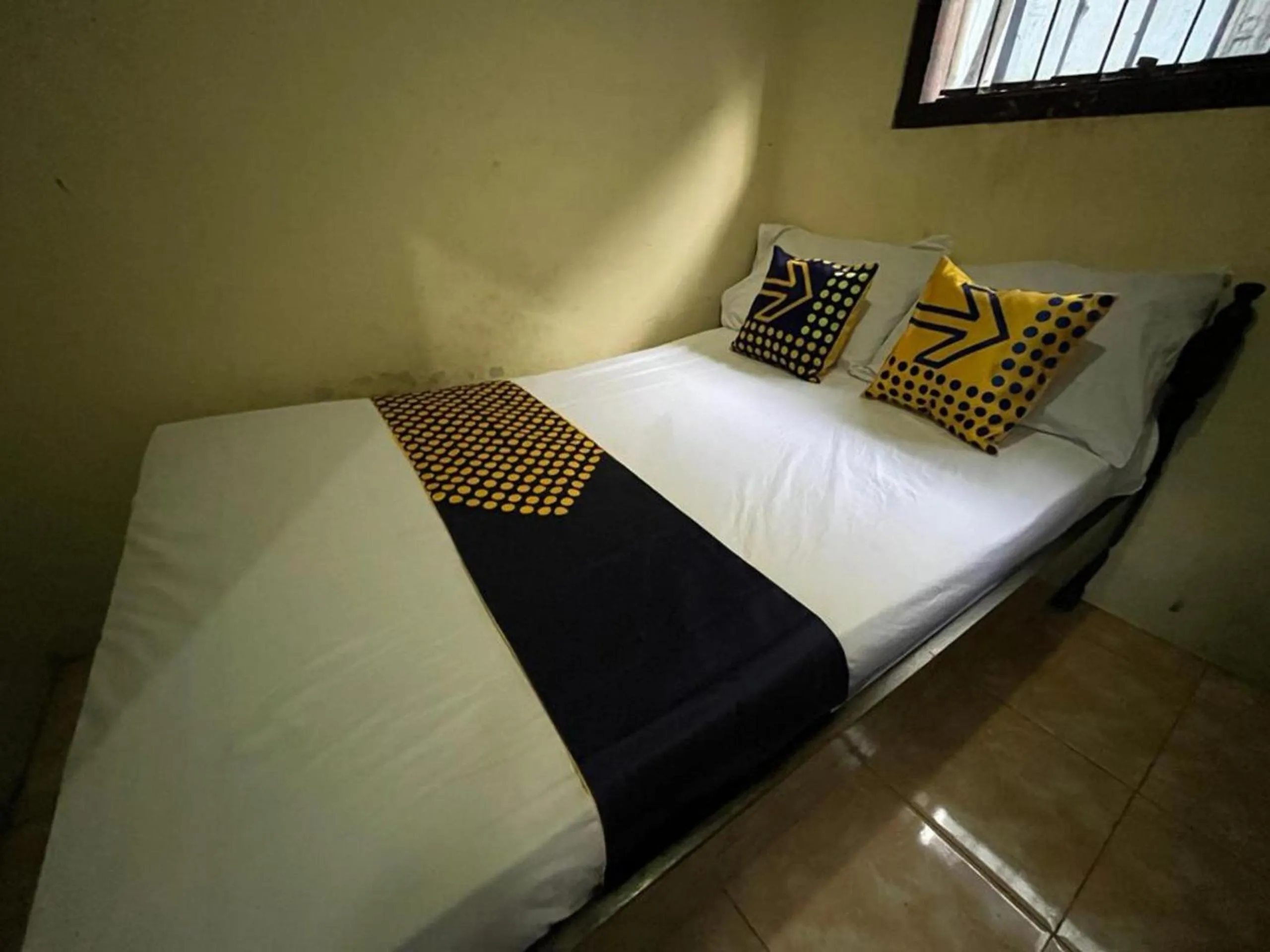 Bedroom, Bed in Hotel O Kost Bu Tutik Syariah