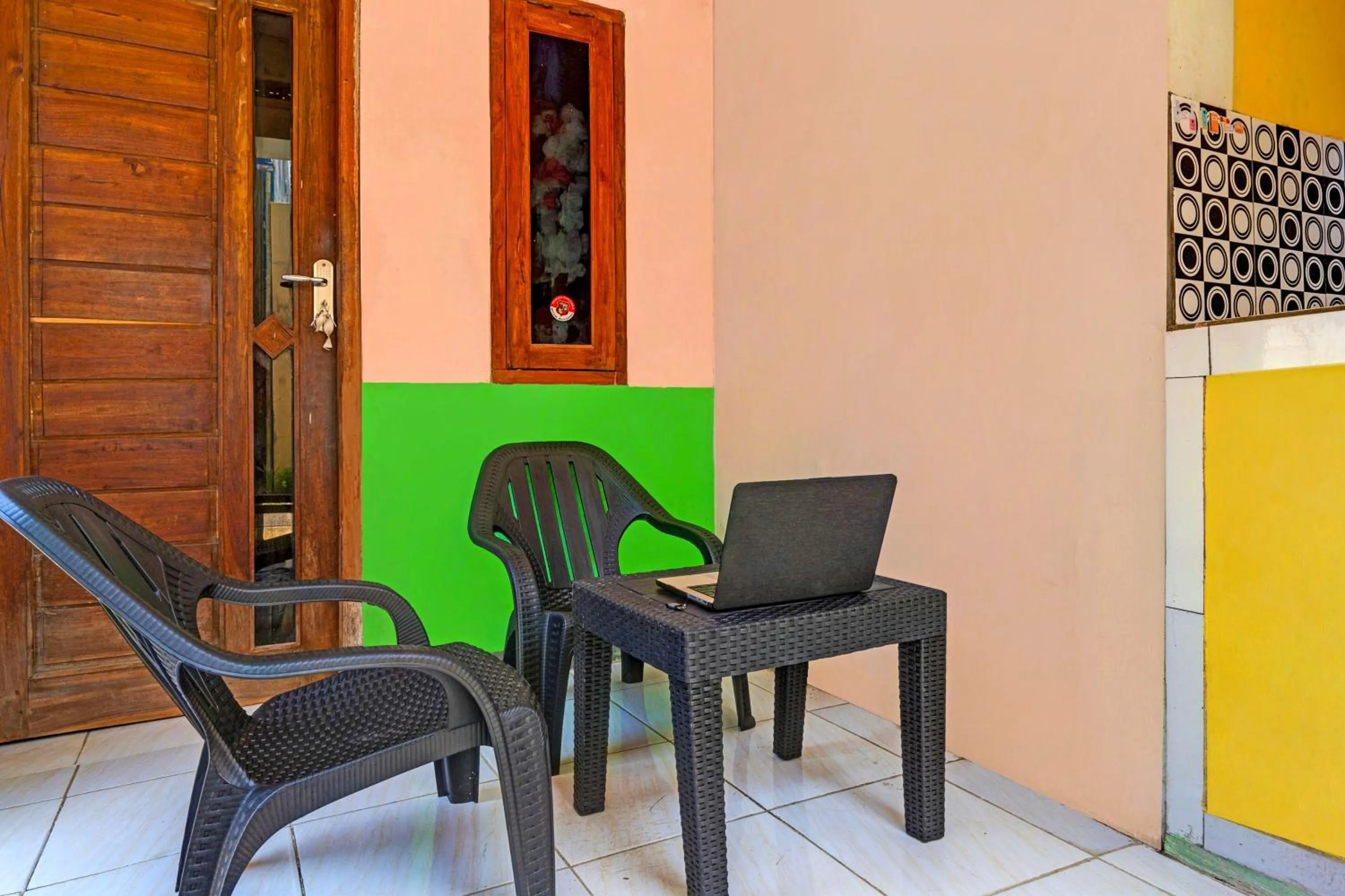 Lobby or reception in Hotel O Wisma Dua Putra Syariah