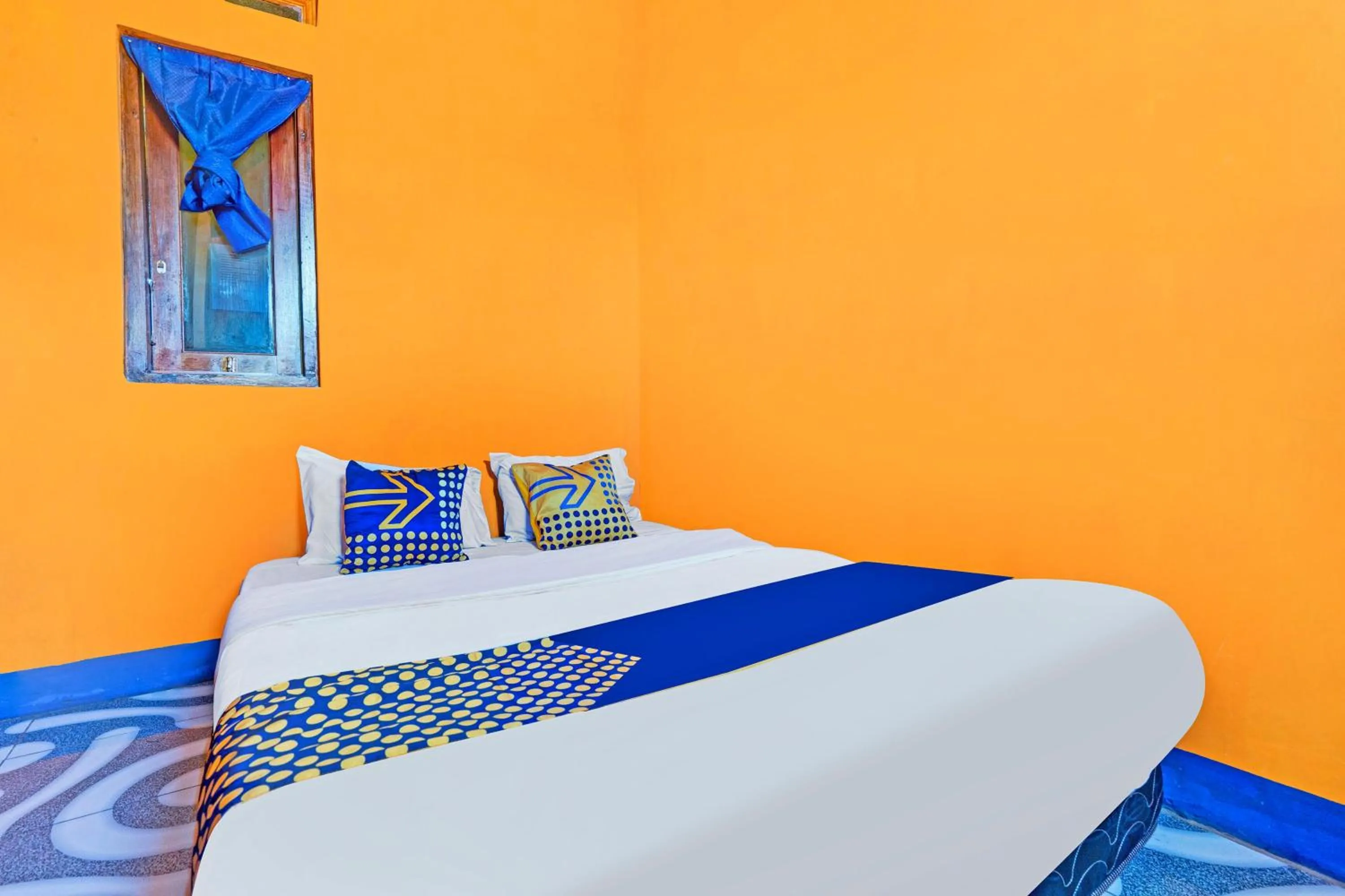 Bedroom, Bed in Hotel O Wisma Dua Putra Syariah