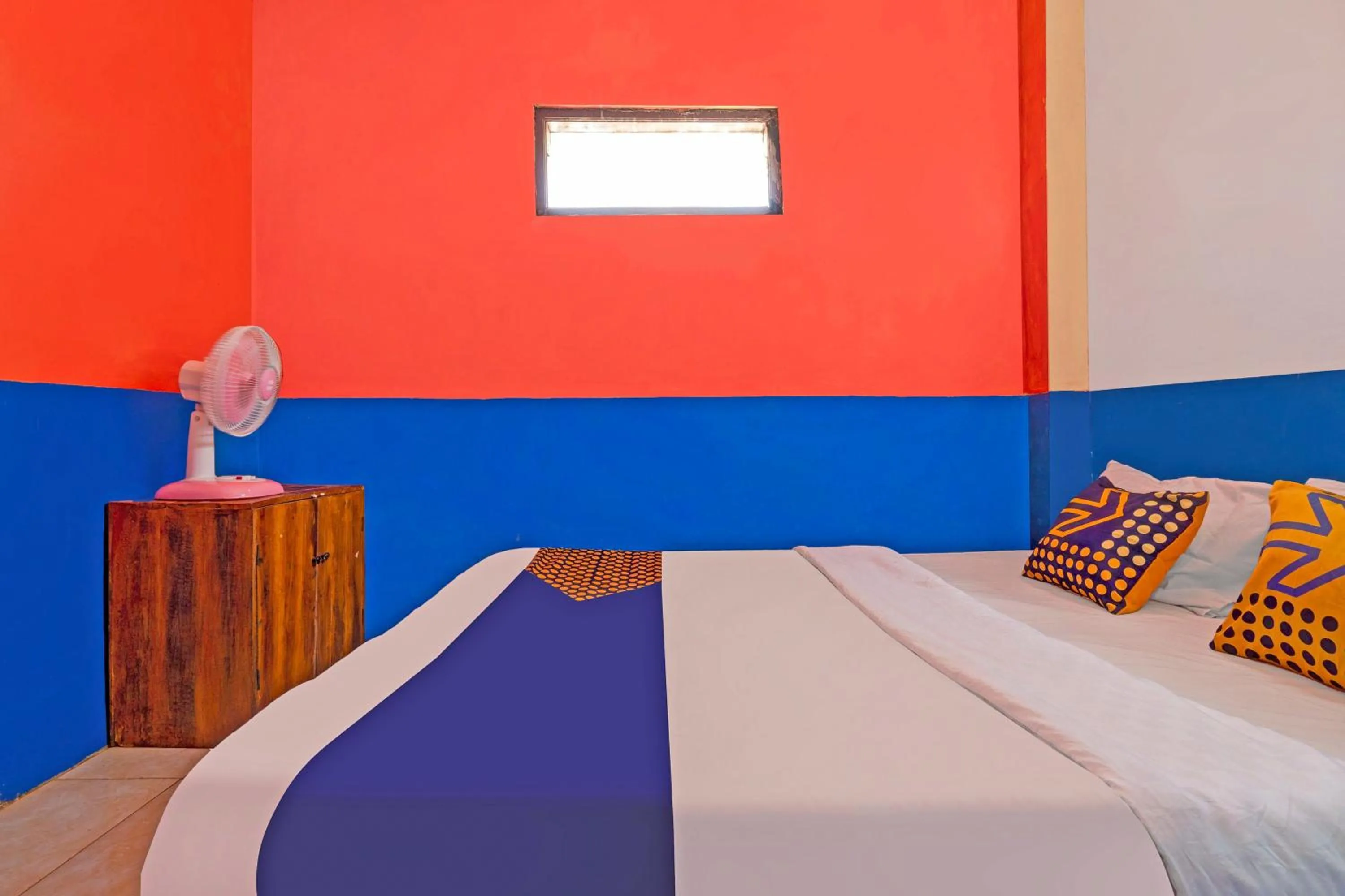 Bedroom, Bed in Hotel O Wisma Dua Putra Syariah